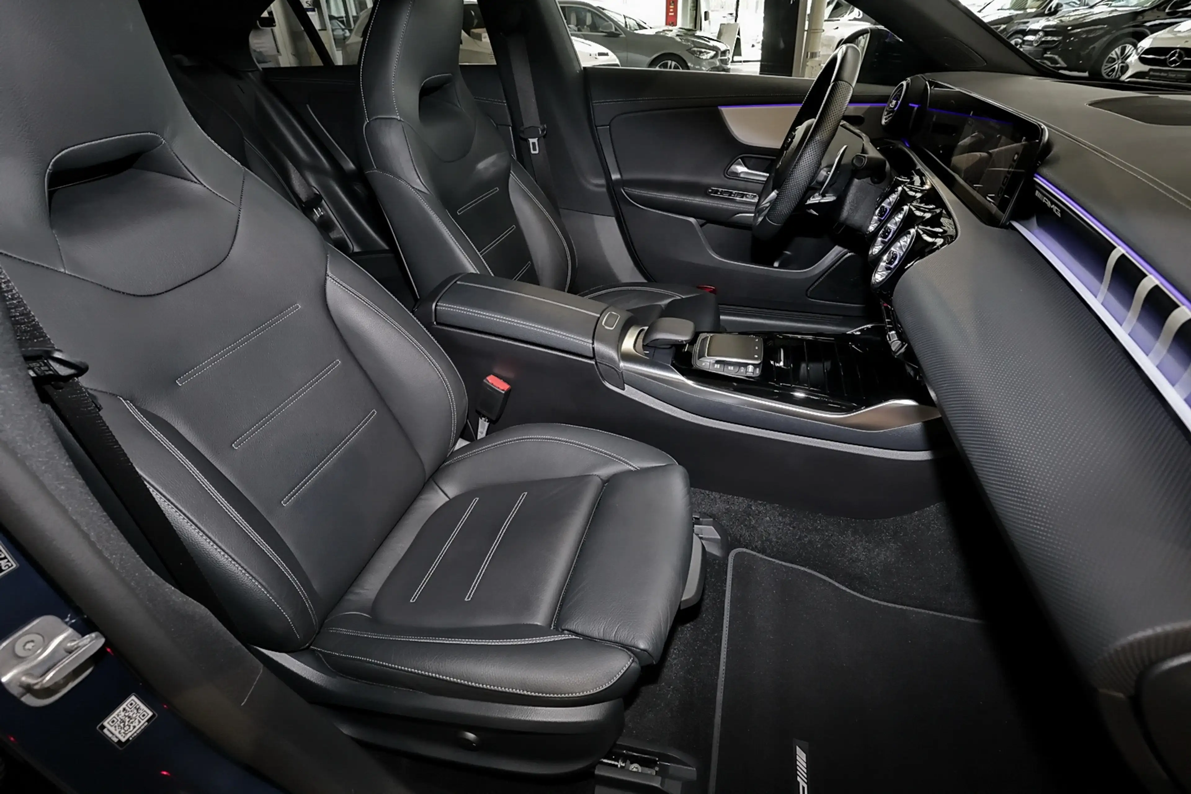 Mercedes-Benz CLA 35 AMG 4M Coupé AMG DISTRO+TOTWINKEL+LED+19" — photo 5