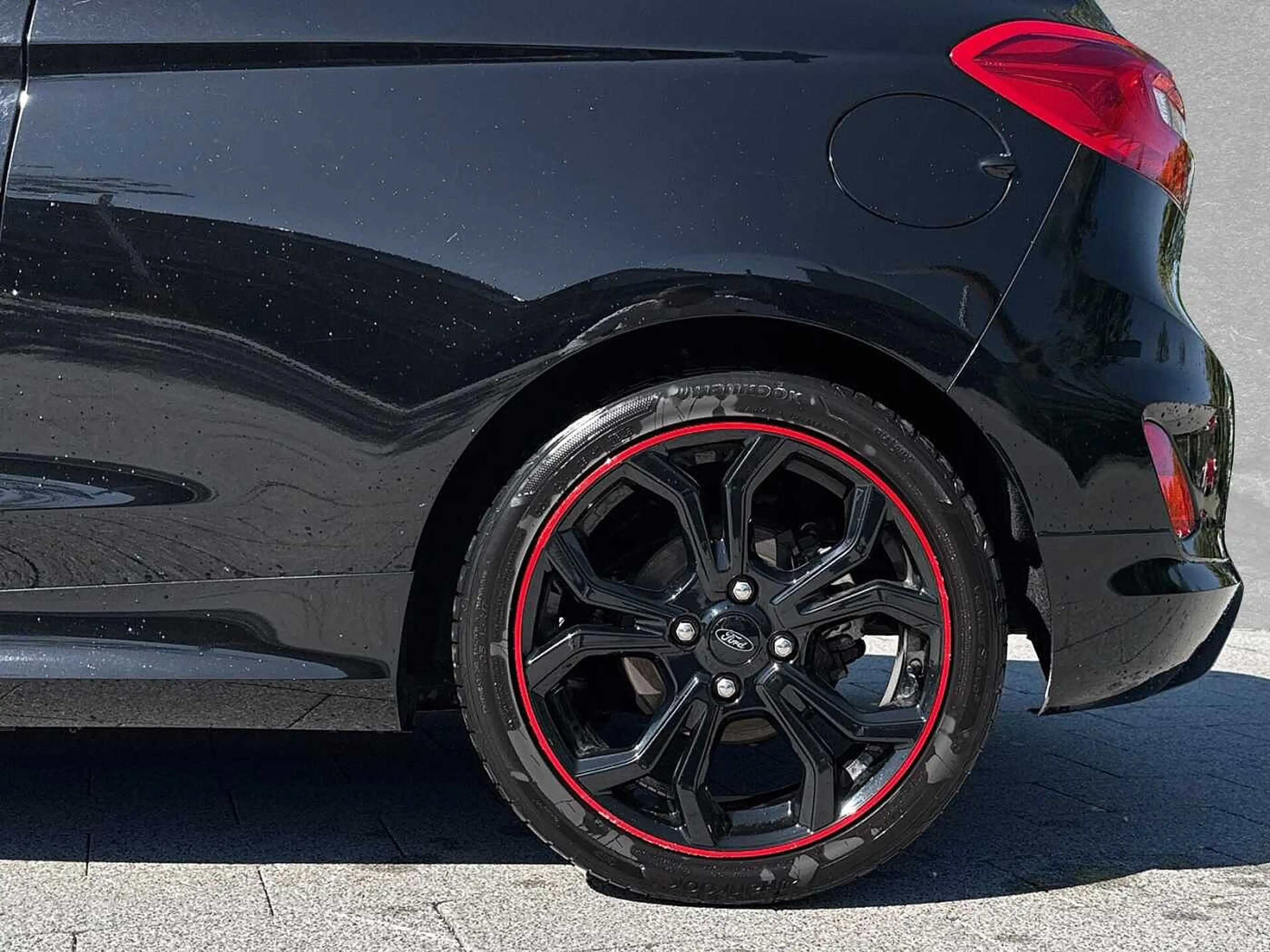 Ford Fiesta 1.0 EcoBoost ST-LINE — photo 9