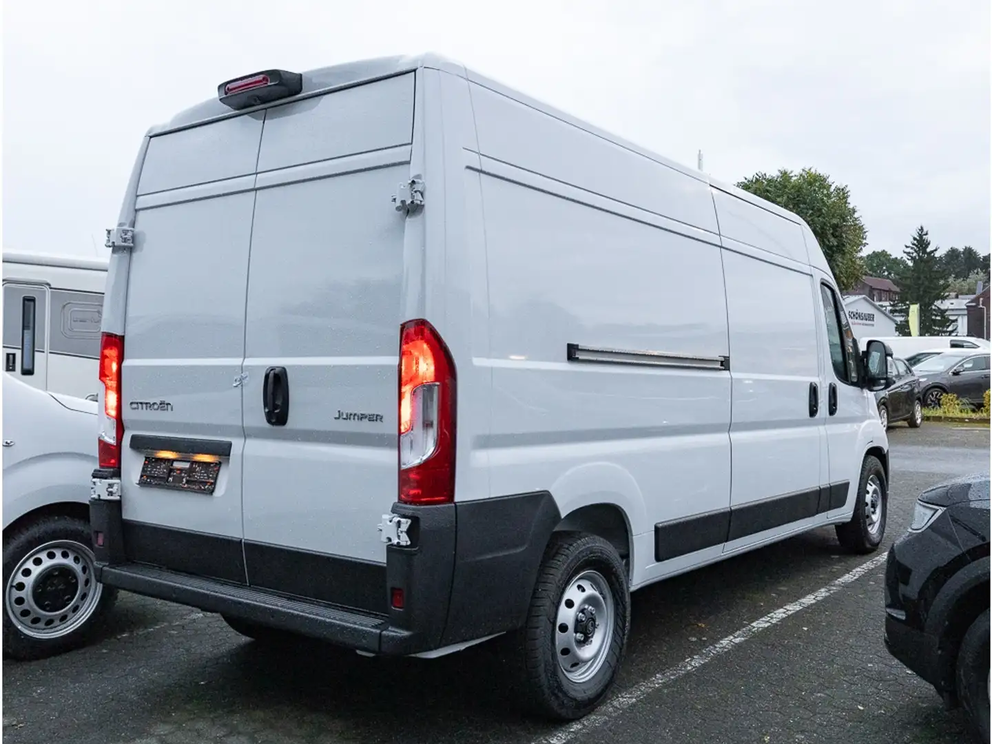 Citroen Jumper Cargo L3H2 35 2.2 HDi 140 Automatik Navi LE Wit - 2