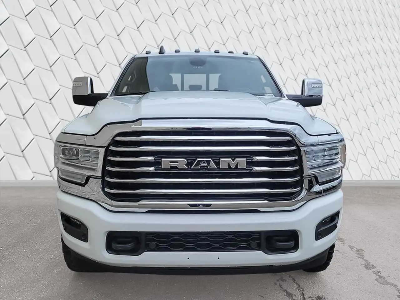 RAM 2500 снимка RAM 2500