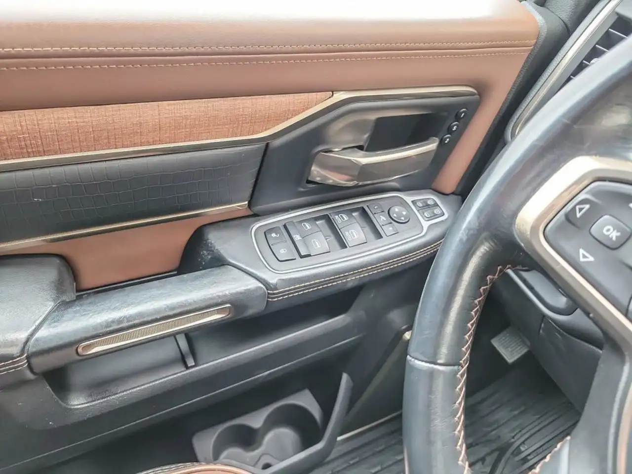 RAM 2500 снимка RAM 2500