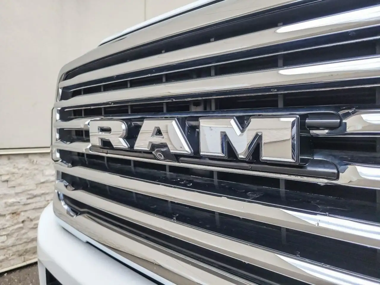RAM 2500 снимка RAM 2500