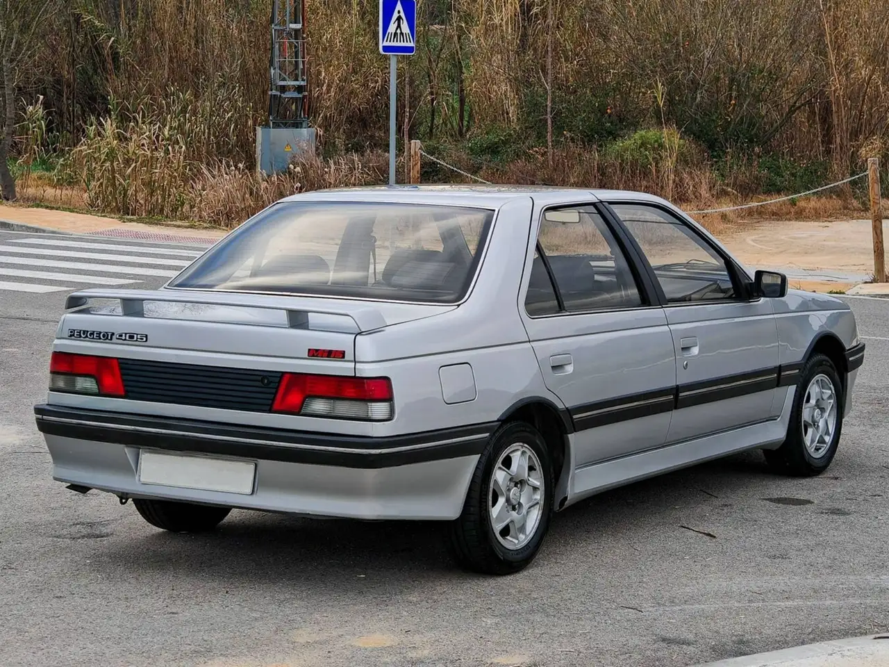 Peugeot 405 MI 16, foto 2