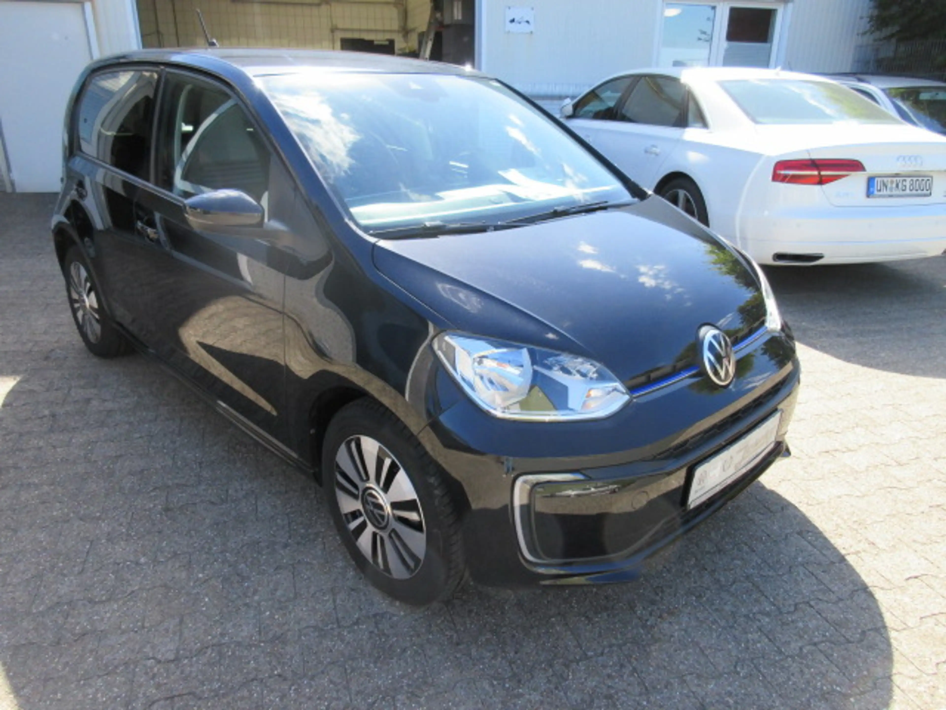 Volkswagen e-up! "Max" Automatik NAVIV. KAMERA ALU GRA APS SITZHEIZUNG CLIMATRONIC — photo 4