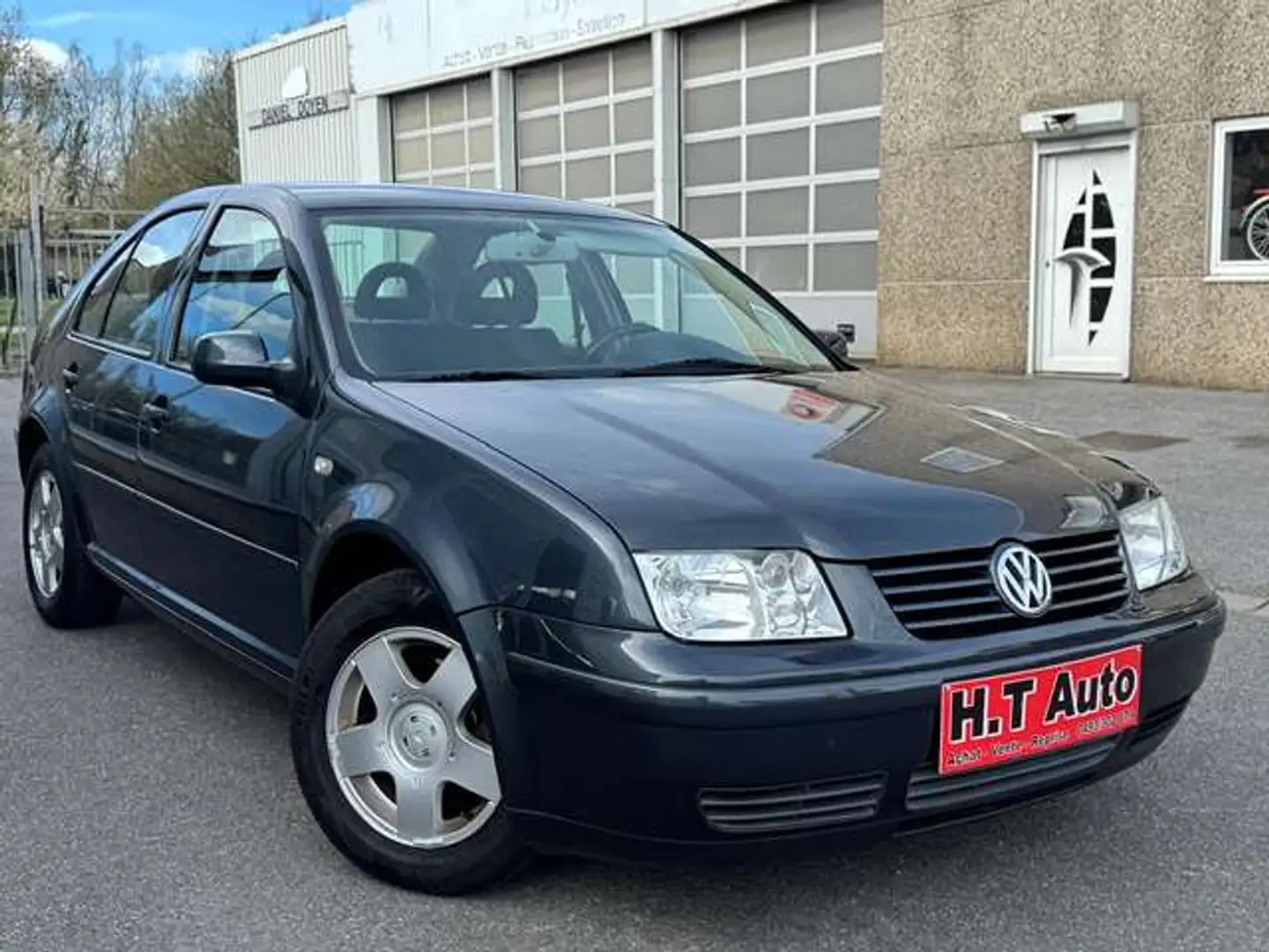 Volkswagen Bora 1.6i 16v/Airco/Etat Neuf/Garantie 1 An - 2