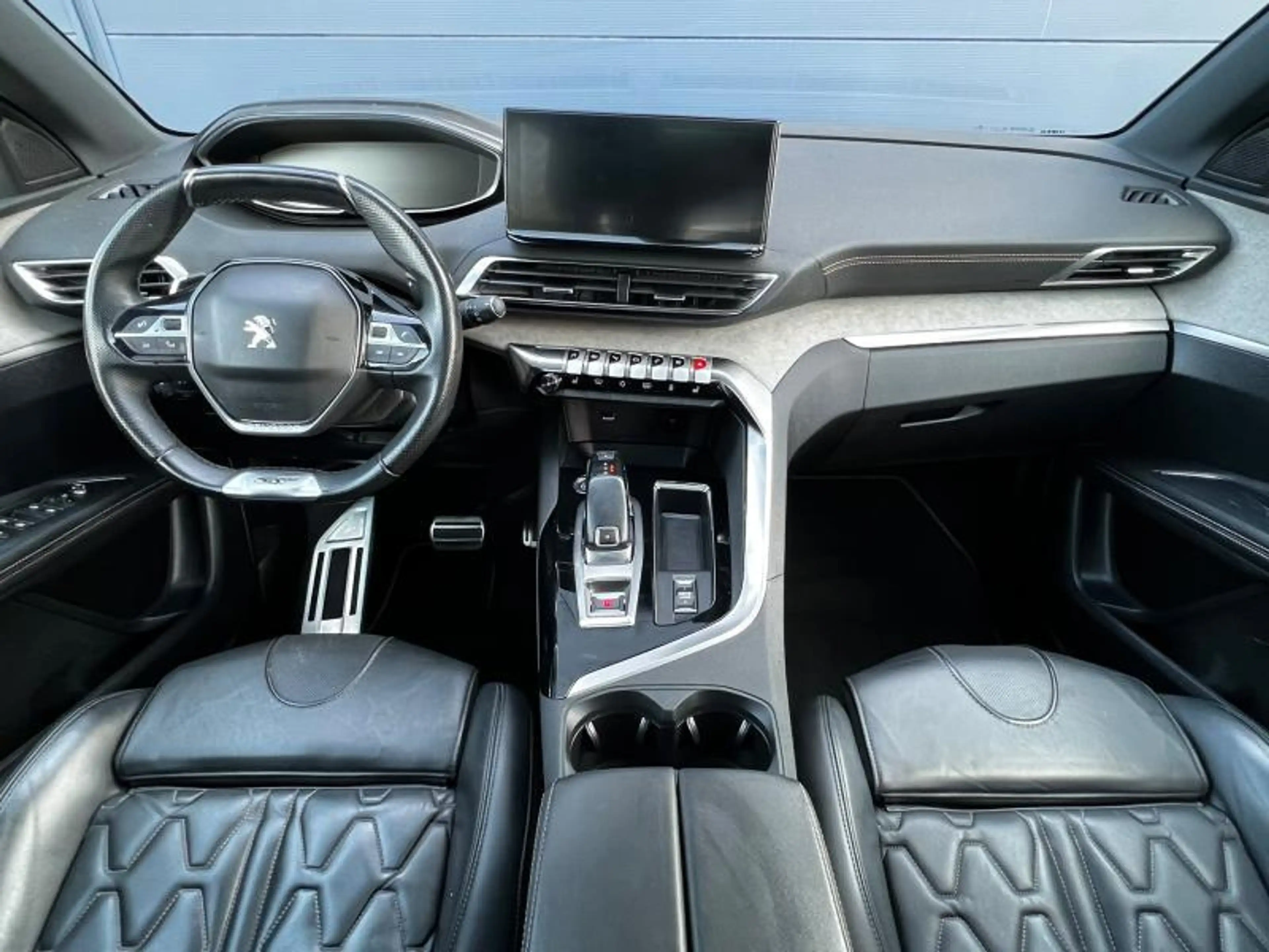Peugeot 3008 GT / Pack Black / Cuir — photo 15