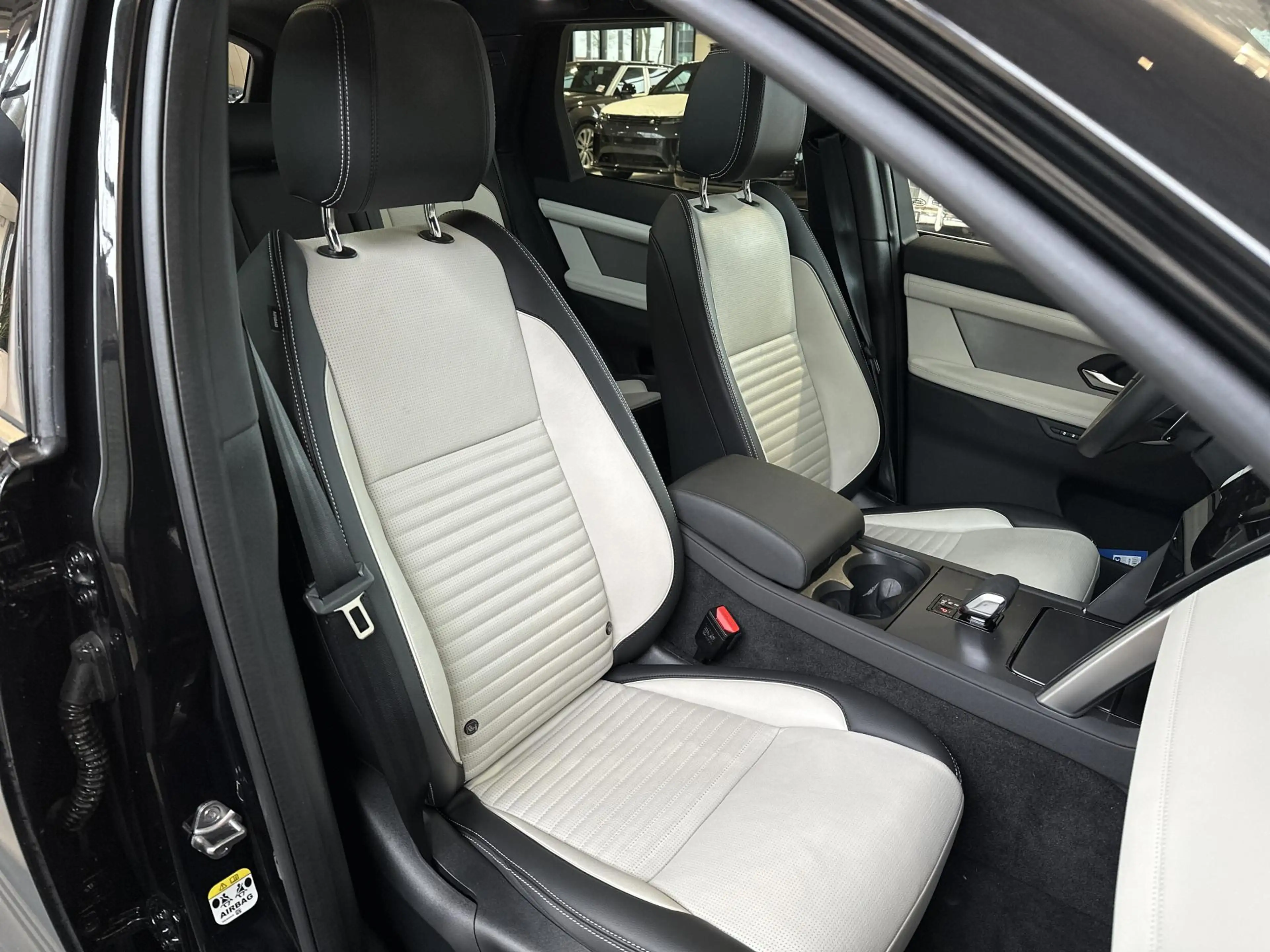 Land Rover Discovery Sport P270e Dynamic SE |Panorama|360°Cam| stoelverw. — photo 10