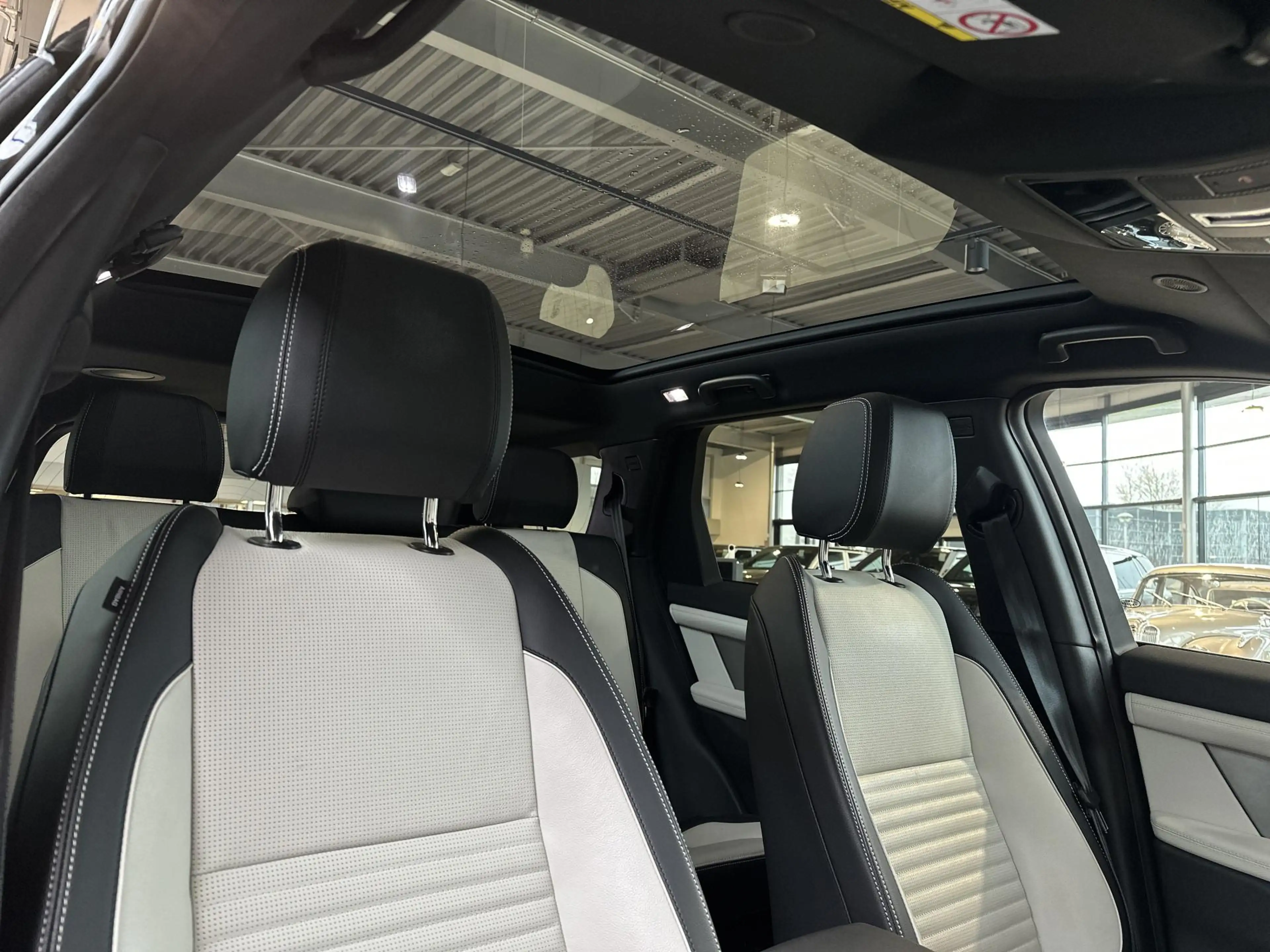 Land Rover Discovery Sport P270e Dynamic SE |Panorama|360°Cam| stoelverw. — photo 14