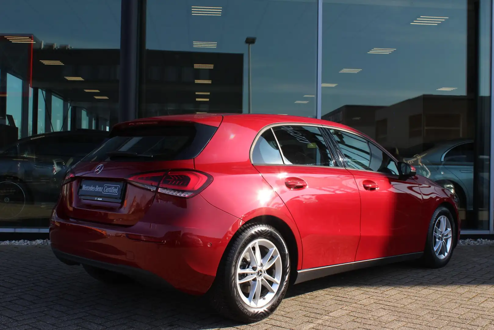 Mercedes-Benz A 180 Hatchback Business Solution Rood - 2