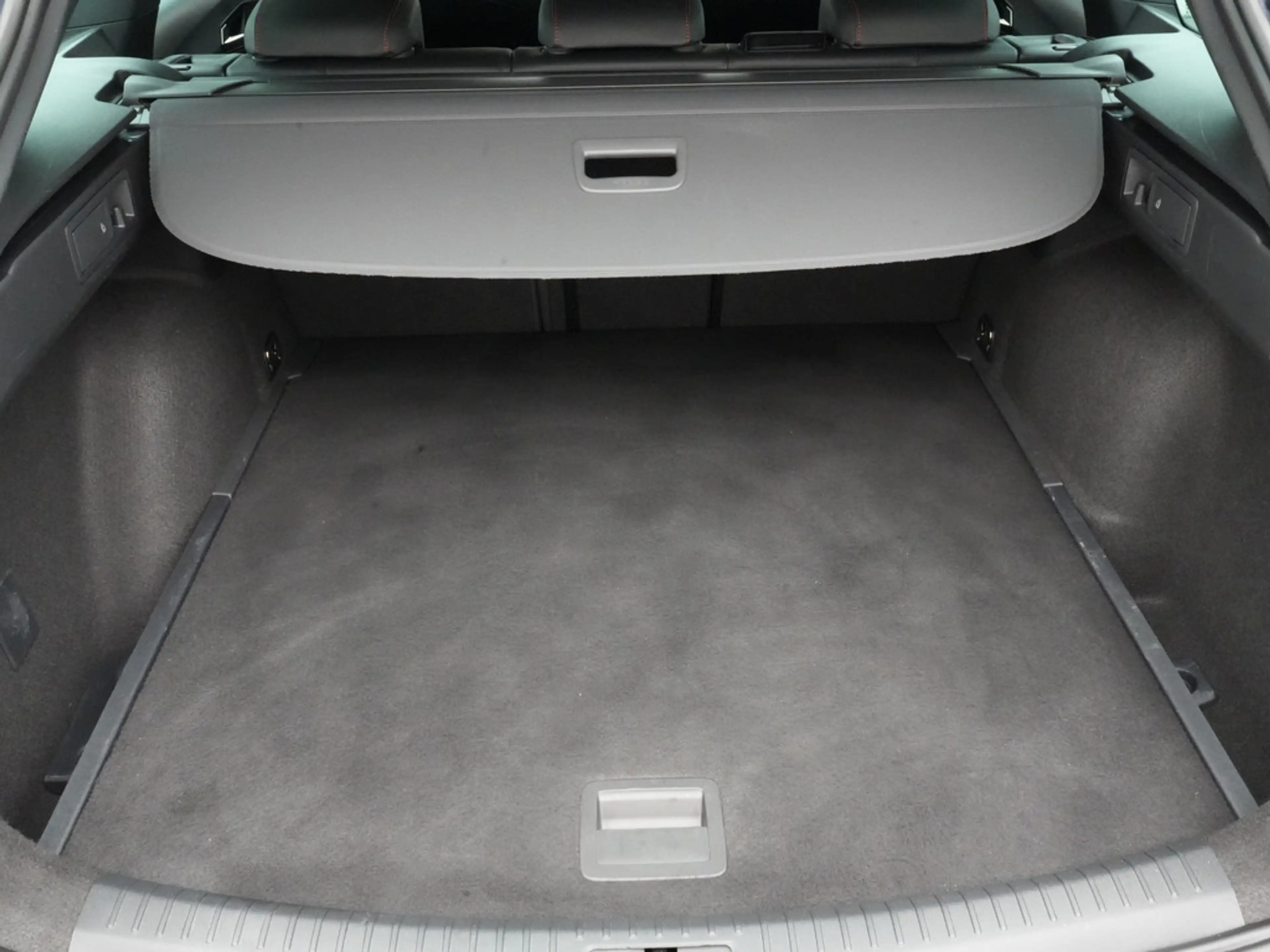 SEAT Leon ST FR DSG LED KAM KEYLESS ACC PDC NAVI — photo 5