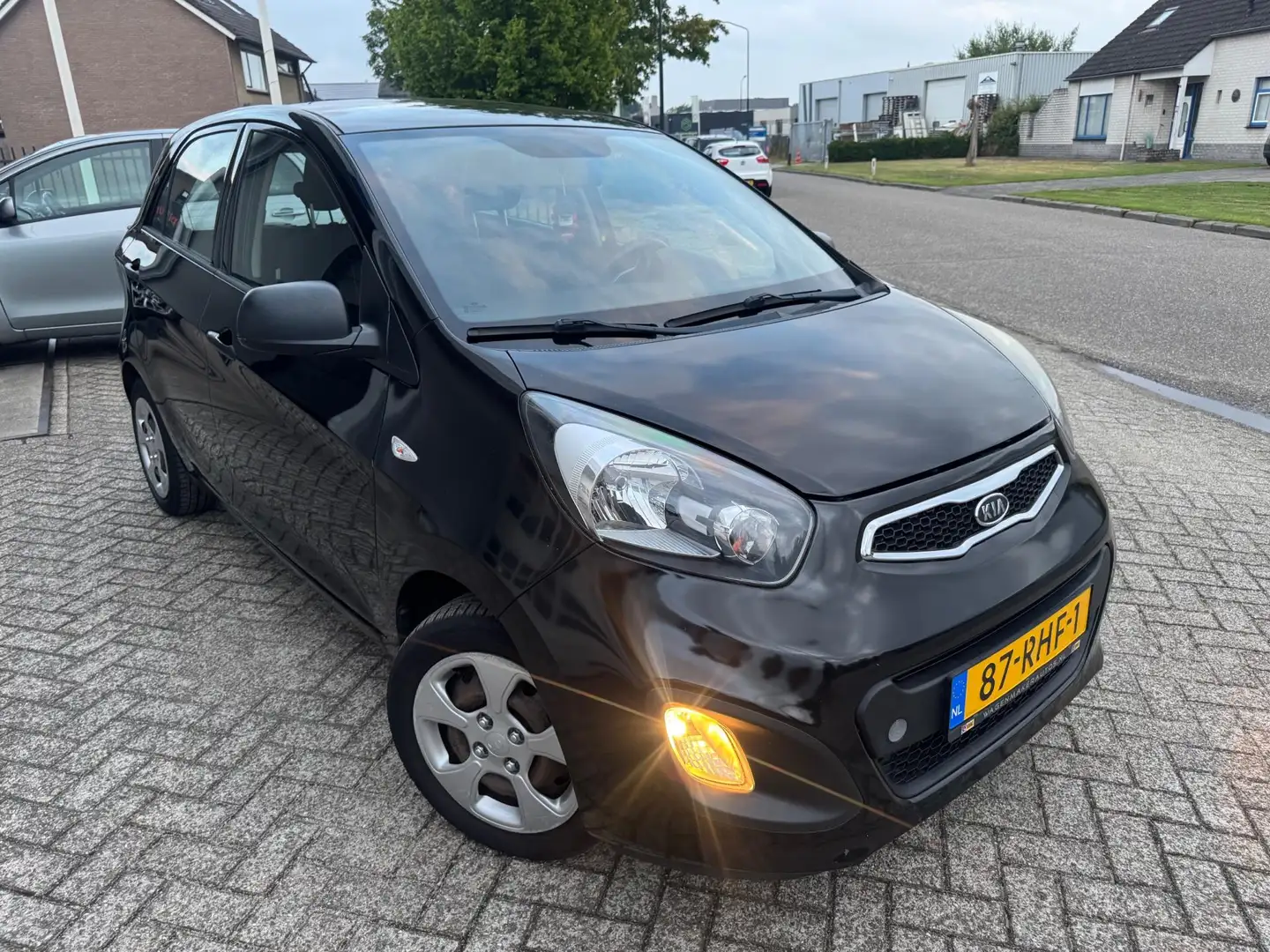 Kia Picanto 1.0 CVVT Comfort Pack Airco, 5 deurs Noir - 2