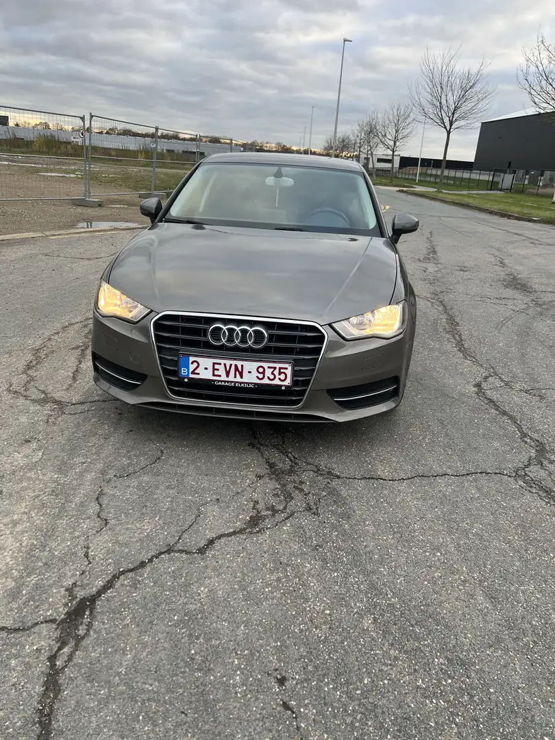 Audi A3 1.6 TDI Sportback Attraction - 1