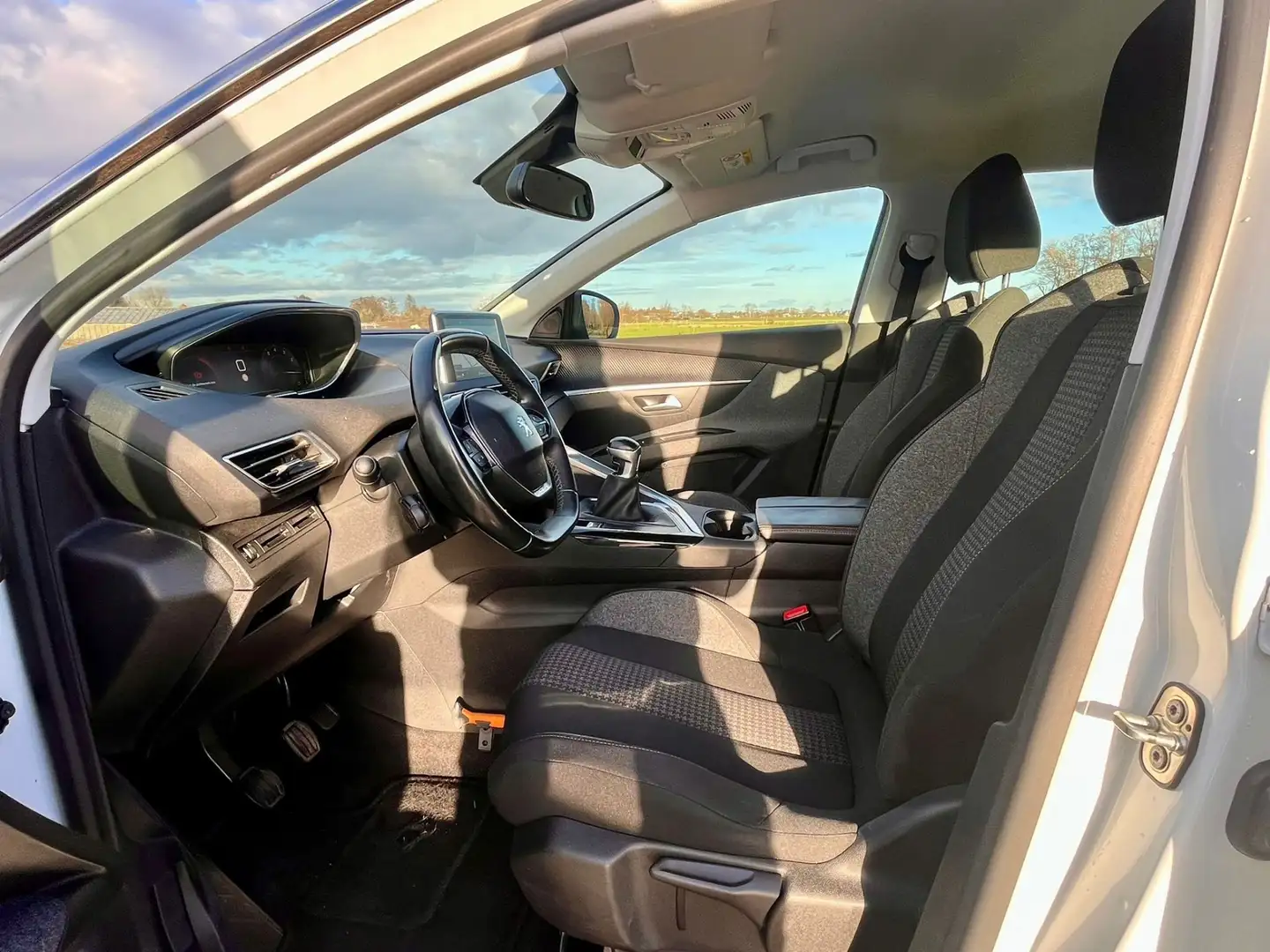 Peugeot 5008 1.2 PureTech Blue Lease Executive 7Pers Navi Deale Blanc - 2