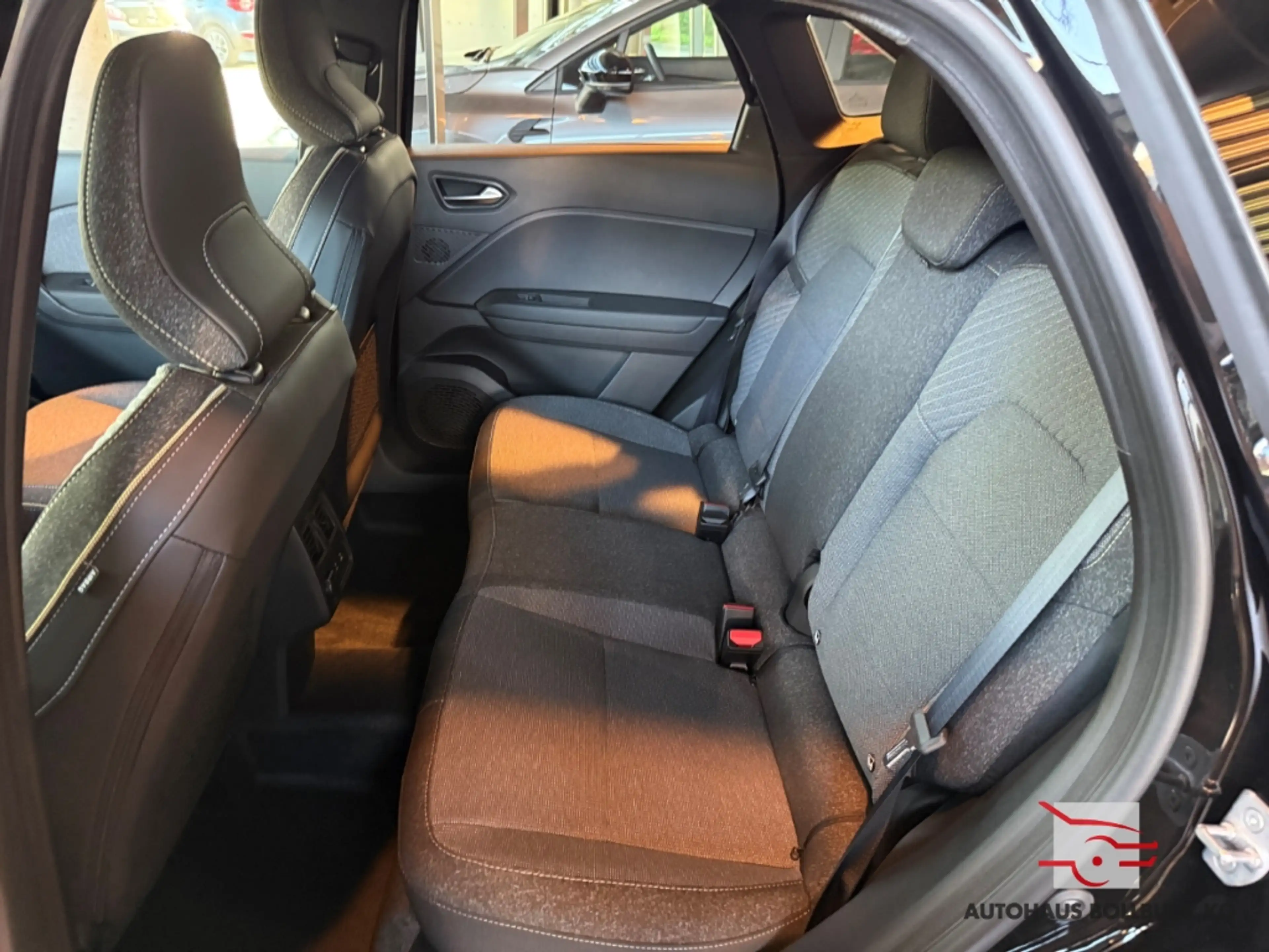 Mitsubishi Grandis MHEV 103 kW Edition 1.3 T Intro Edit 7DCT Navi Dig — photo 10