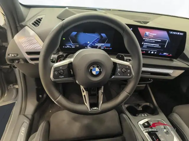 BMW 1 Series view 8