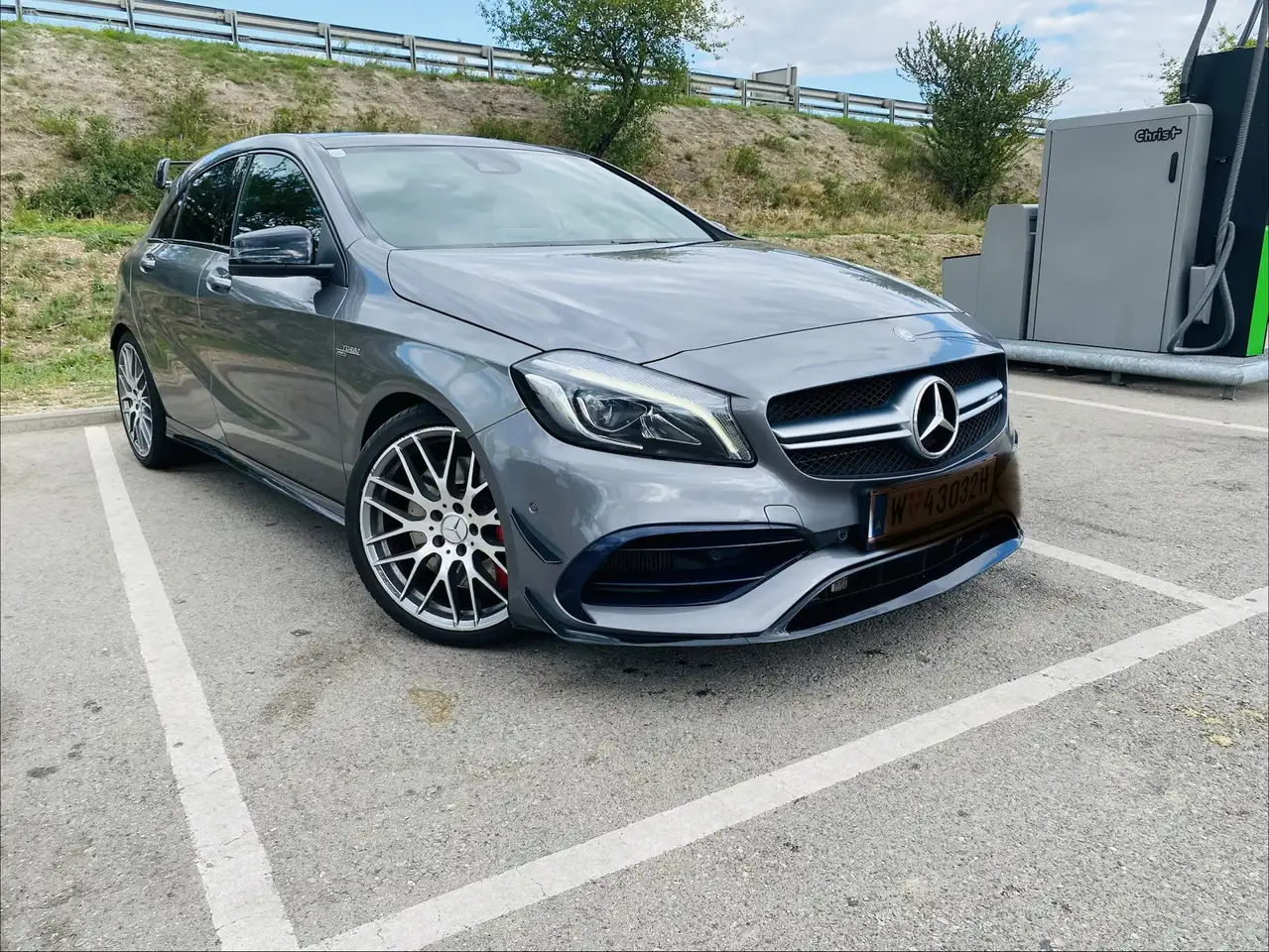 Mercedes-Benz A 45 AMG