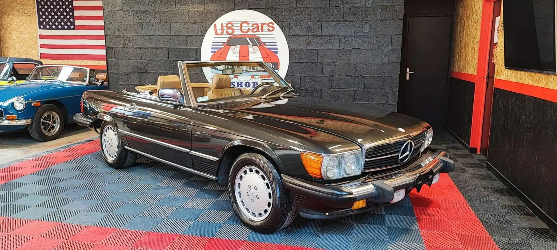 Mercedes-Benz SL 560 560 Šedá - 1