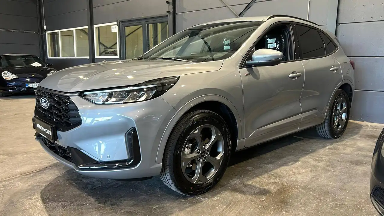 Ford Kuga FHEV 2.5 Duratec FWD ST-Line Ook in het blauw op stock!