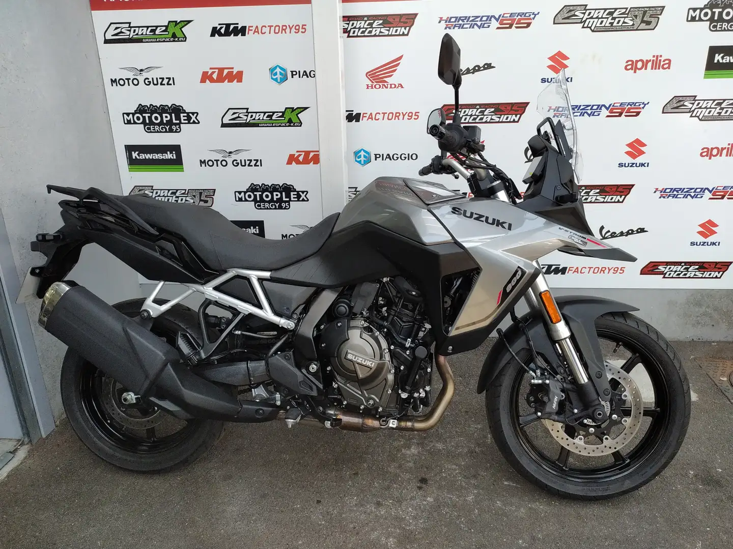 Suzuki V-Strom 800SE Grey - 1