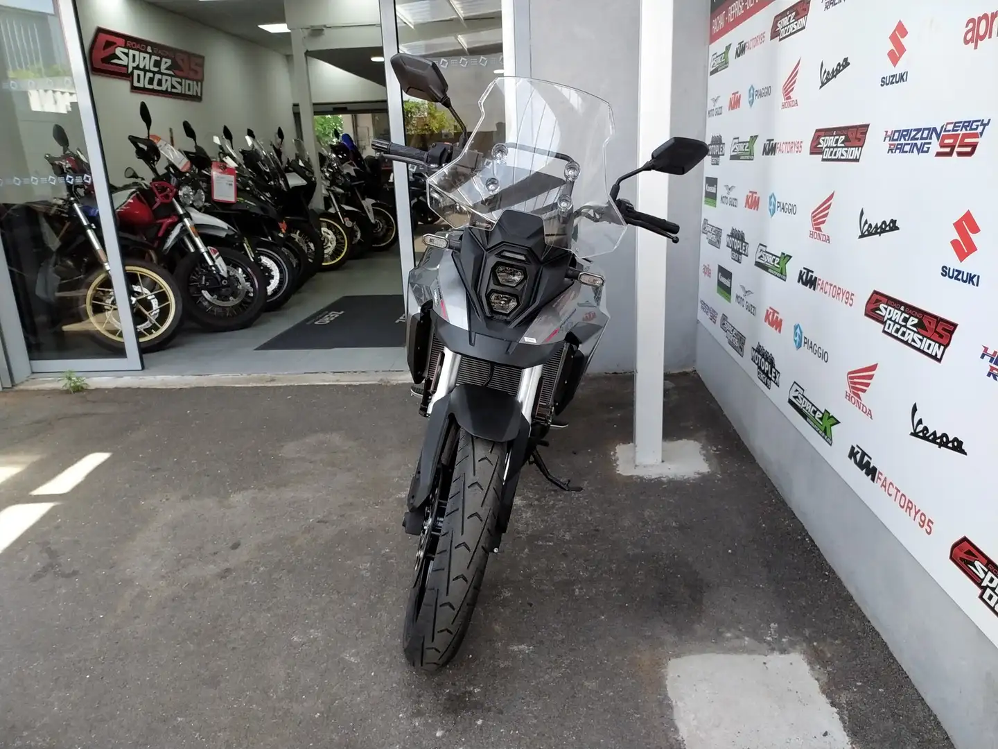 Suzuki V-Strom 800SE Grey - 2