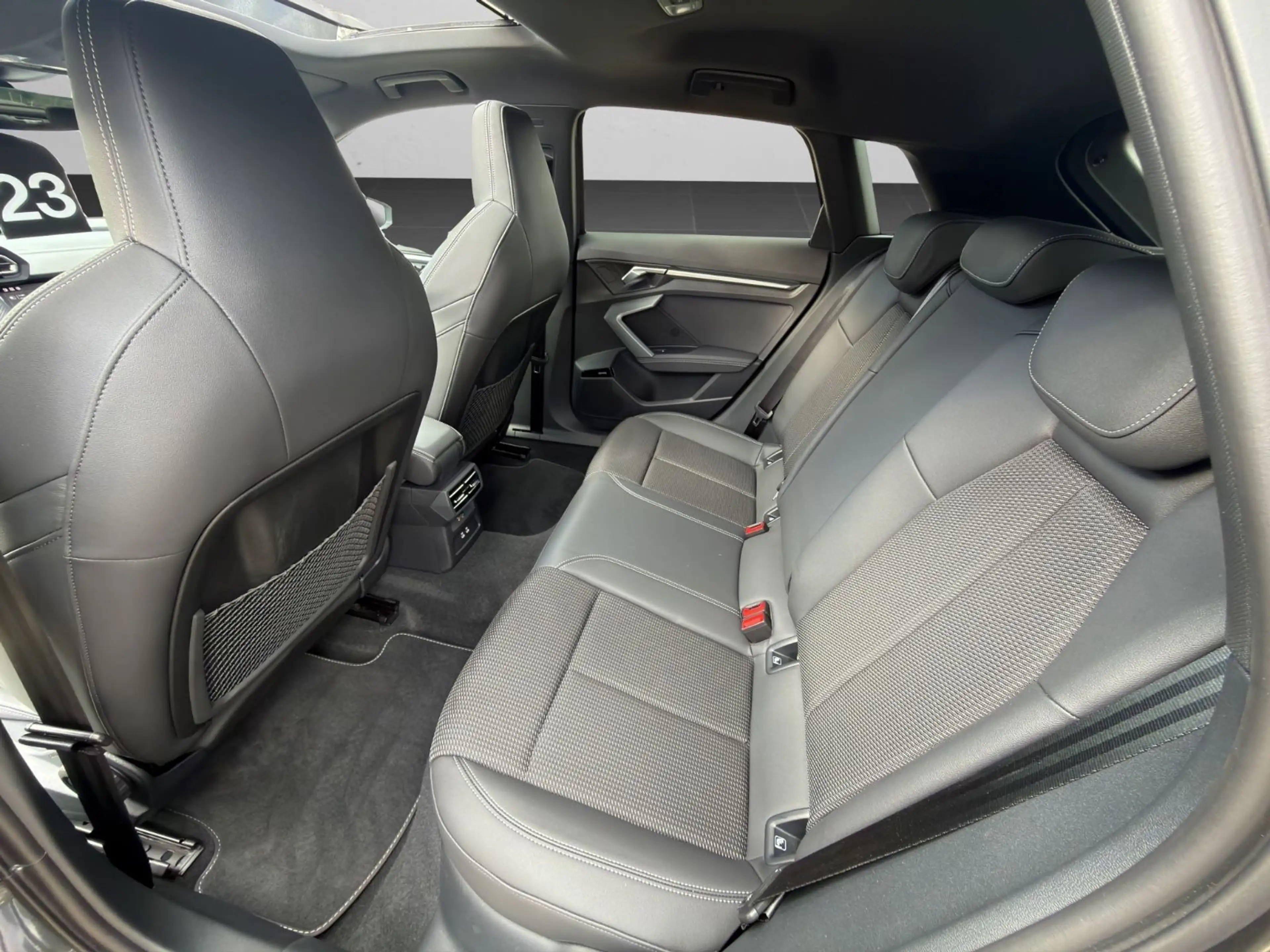 Audi S3 Sportback*333PS* quattro*Garantie*PANO*H-UP — photo 14