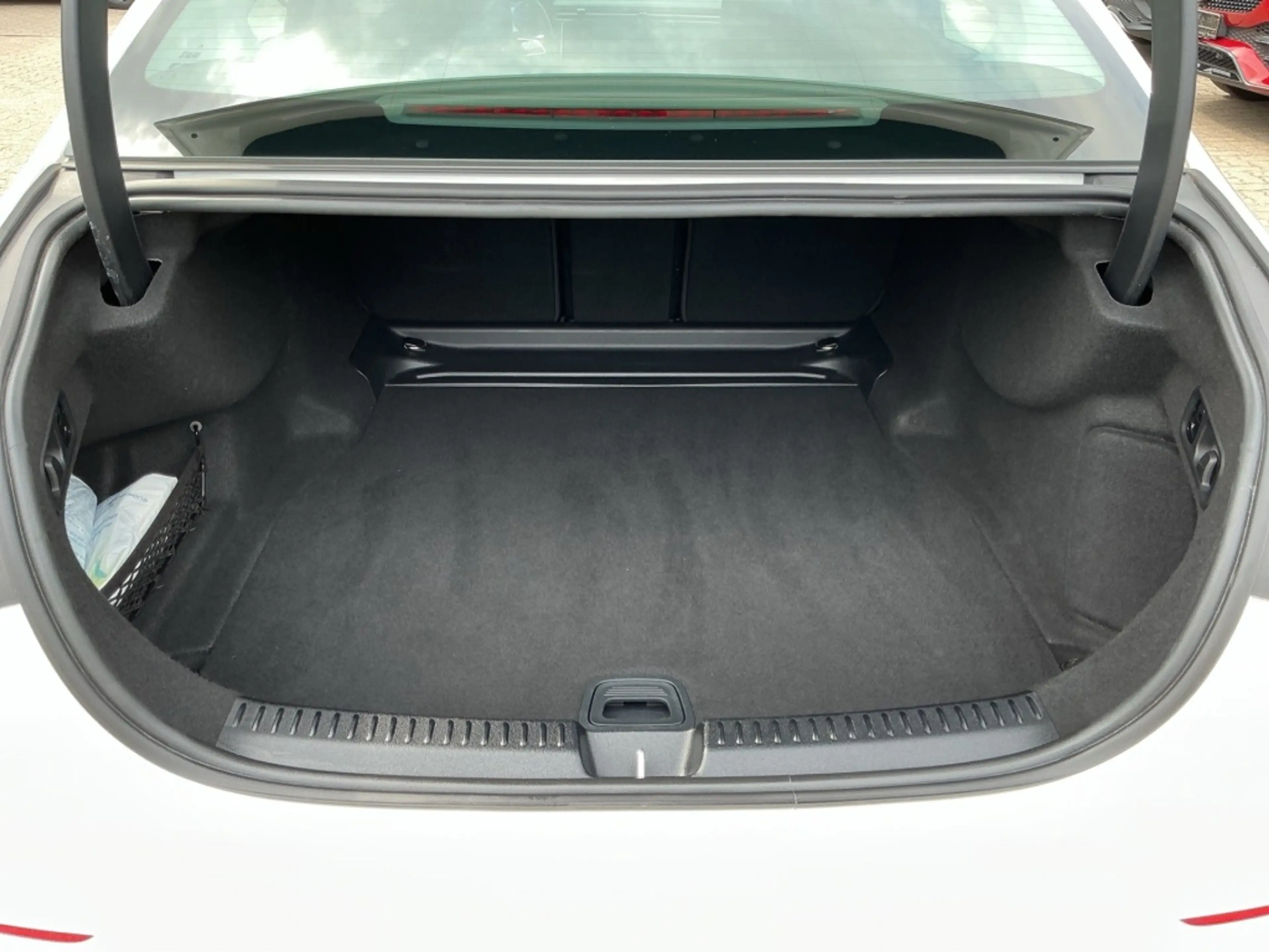 Mercedes-Benz E 220 d AVANTGARDE DISTR KAMERA PANO SPUR PDC — photo 15
