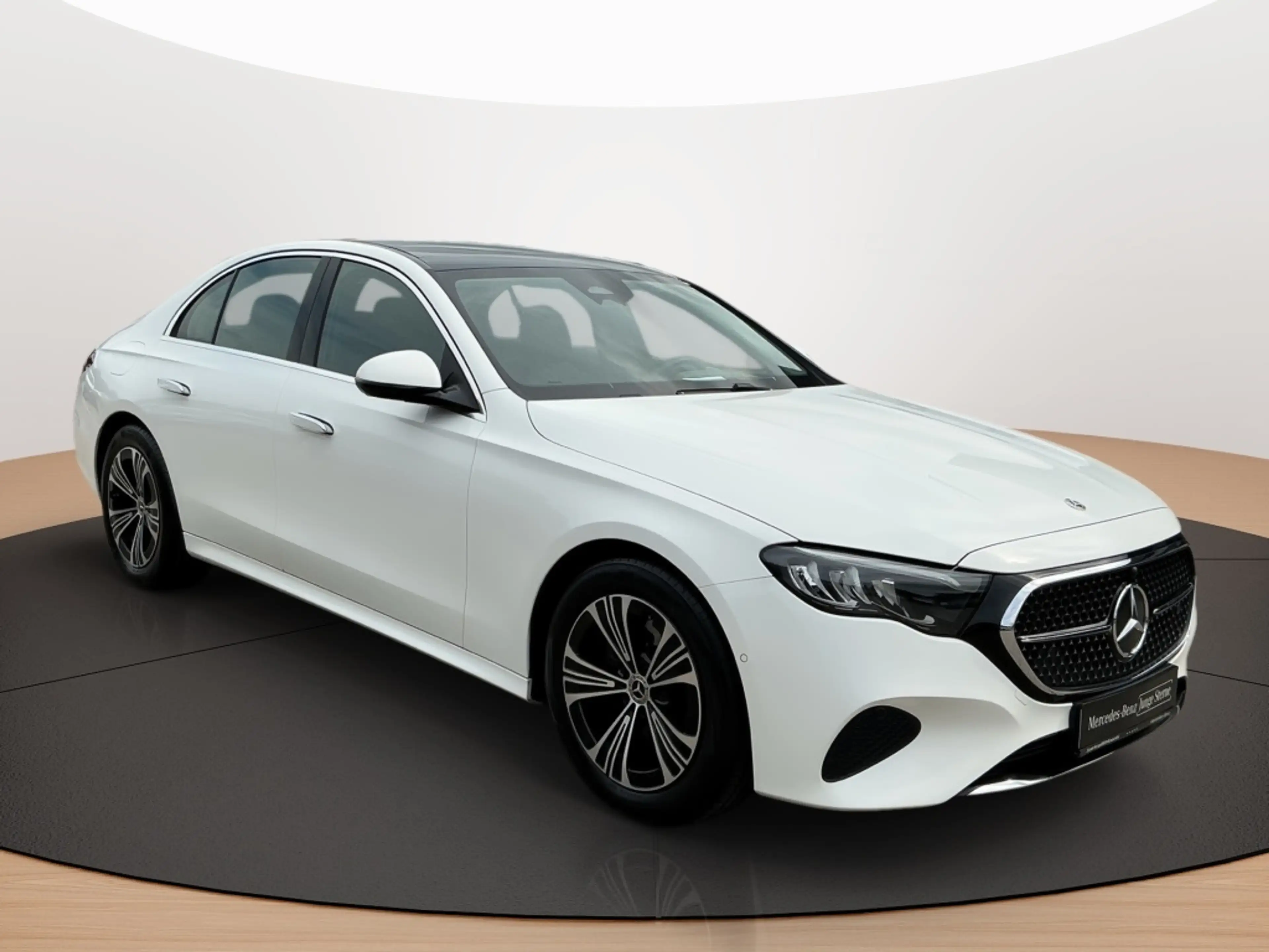 Mercedes-Benz E 220 d AVANTGARDE DISTR KAMERA PANO SPUR PDC — photo 5