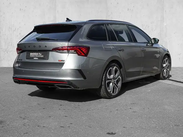Skoda Octavia view 4