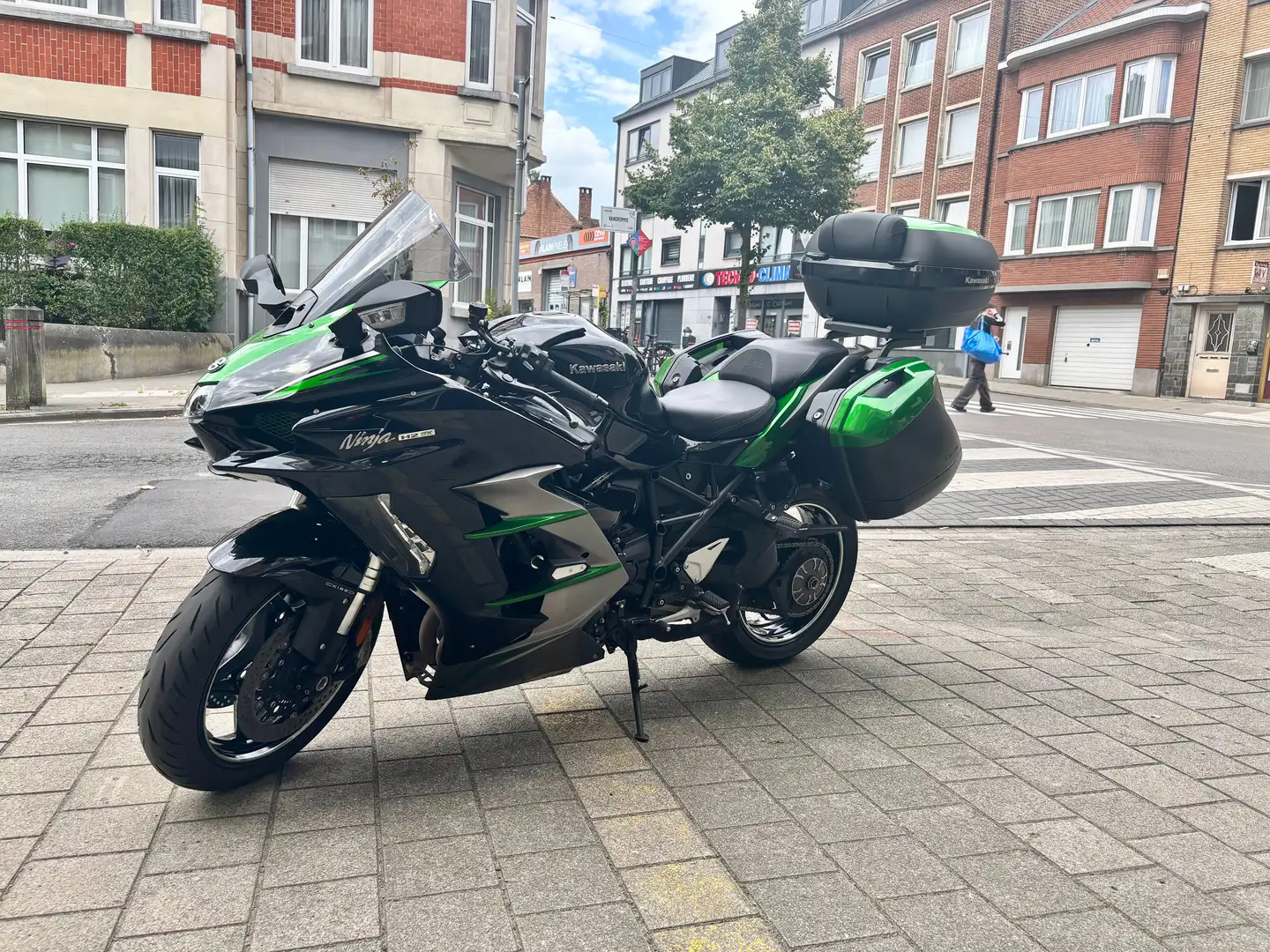 Kawasaki Ninja H2 SX Negru - 1