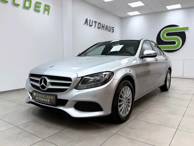 Mercedes-Benz C view 3