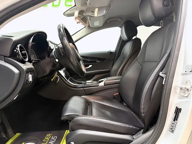 Mercedes-Benz C view 11