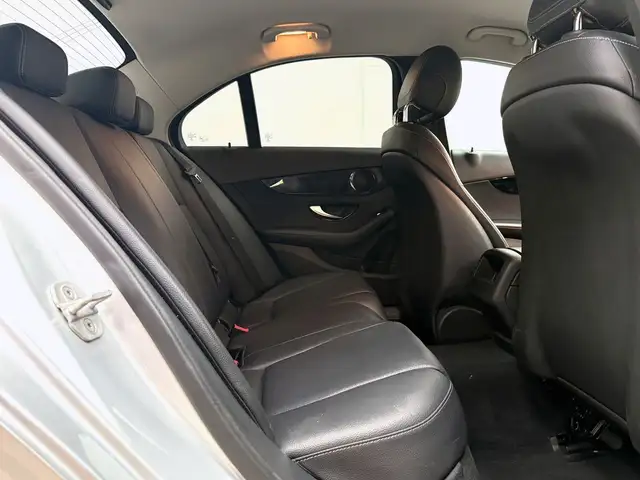 Mercedes-Benz C view 14