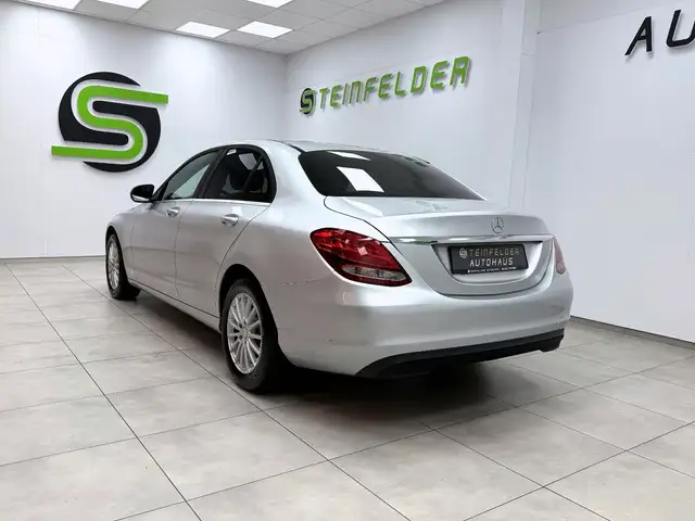 Mercedes-Benz C view 5