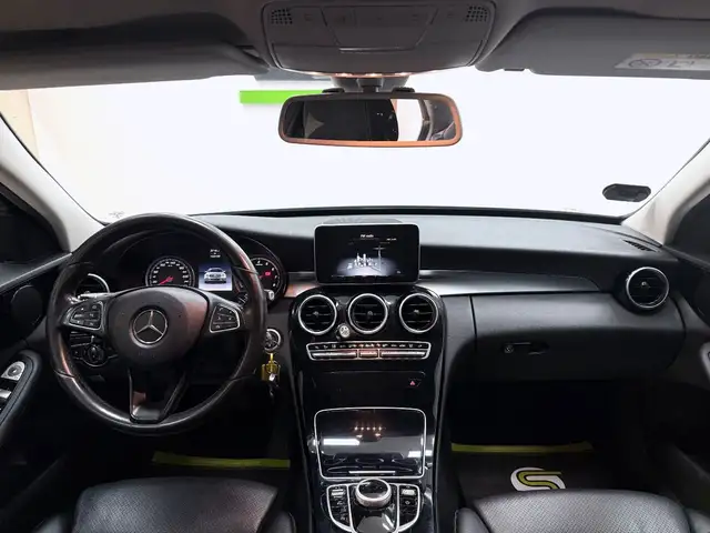 Mercedes-Benz C view 15