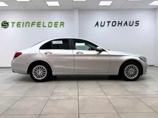 Mercedes-Benz C view 8