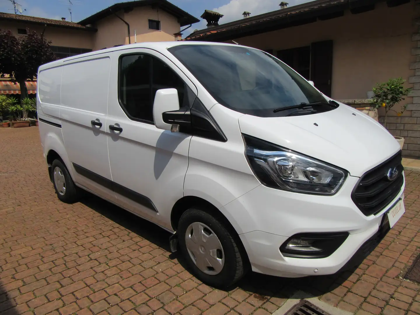 Ford Transit Custom 2.0 Tdci 130cv Furgone Trend Euro 6D-Temp Bianco - 2