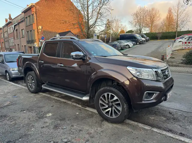 Nissan Navara 2.5 dCi 4x4 Business *Full Service Carnet Complet*