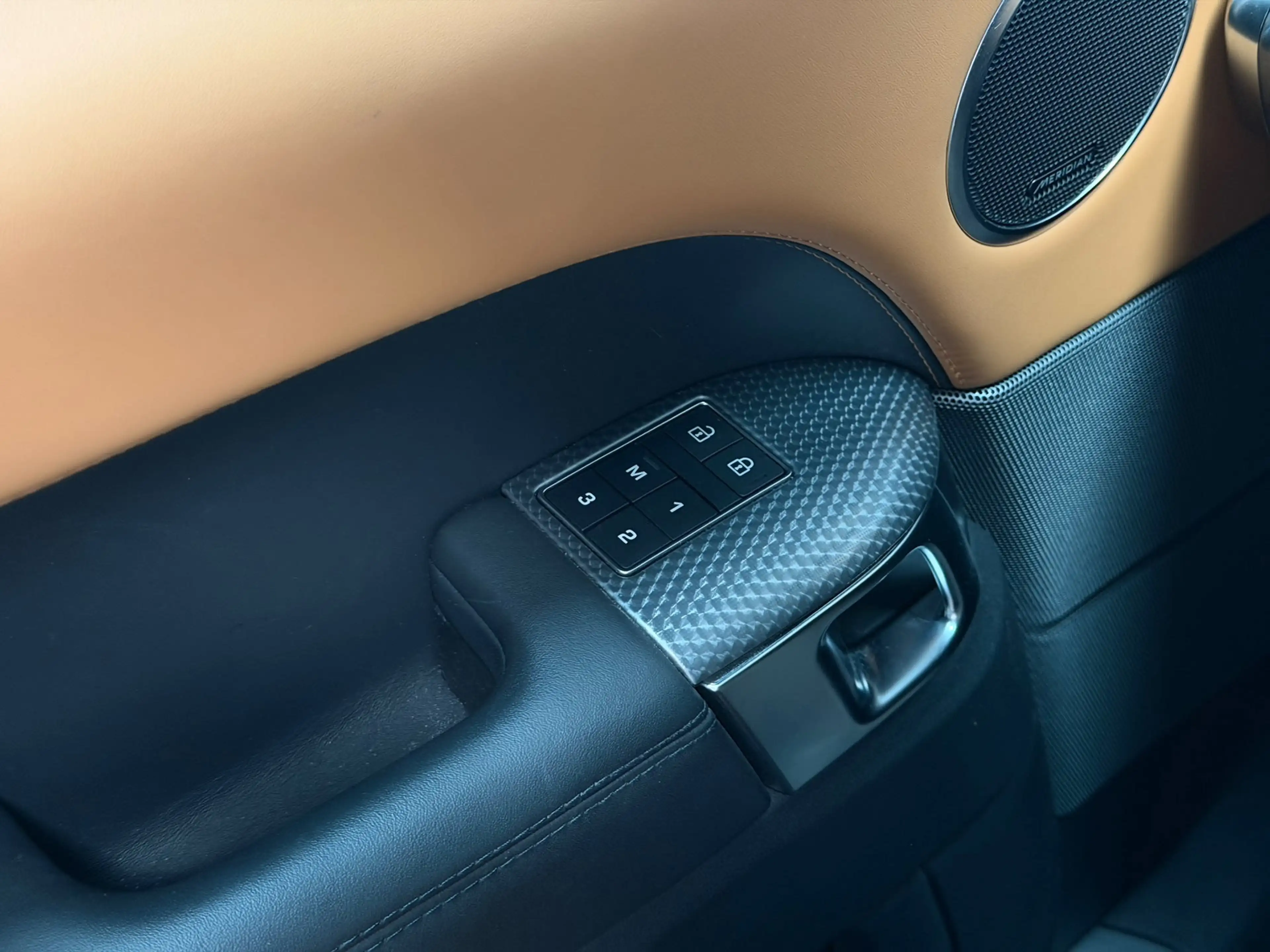 Land Rover Range Rover Sport P400e HSE DYNAMIC - PANORAMADAK - MERIDIAN - 22 IN — photo 12