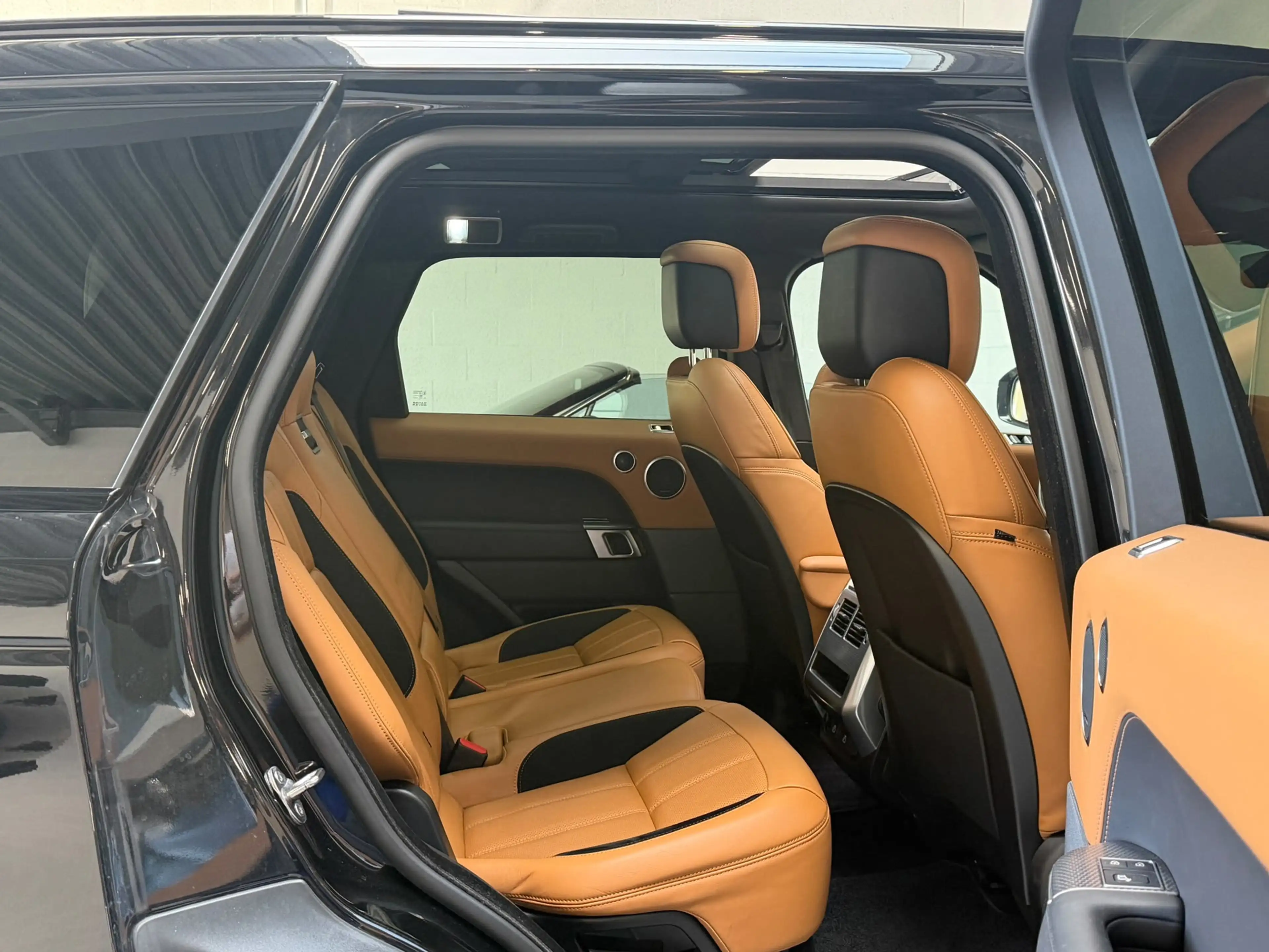 Land Rover Range Rover Sport P400e HSE DYNAMIC - PANORAMADAK - MERIDIAN - 22 IN — photo 43