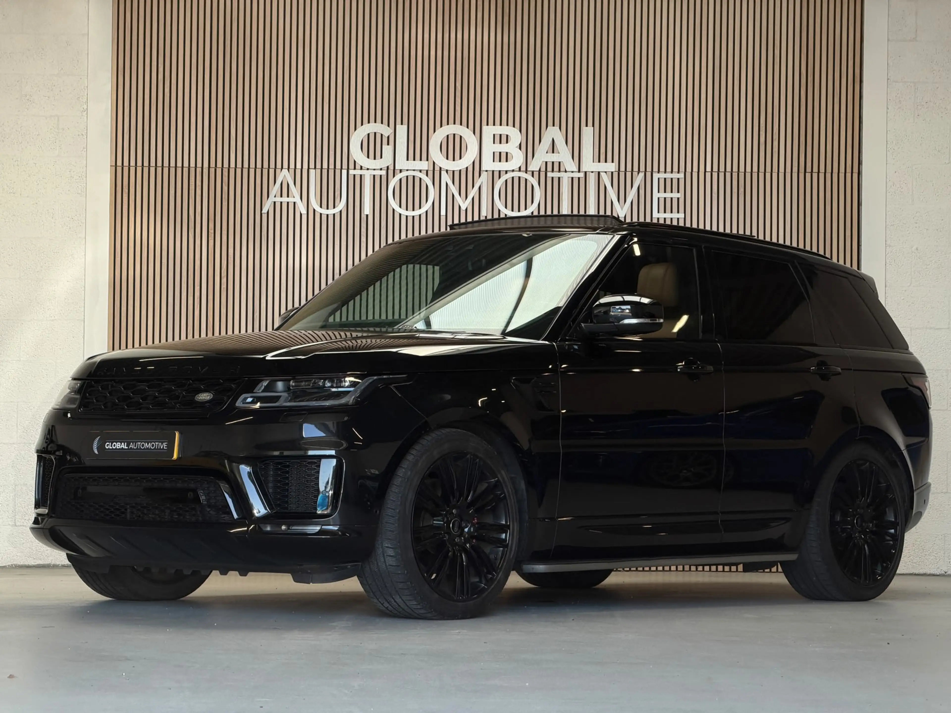 Land Rover Range Rover Sport P400e HSE DYNAMIC - PANORAMADAK - MERIDIAN - 22 IN