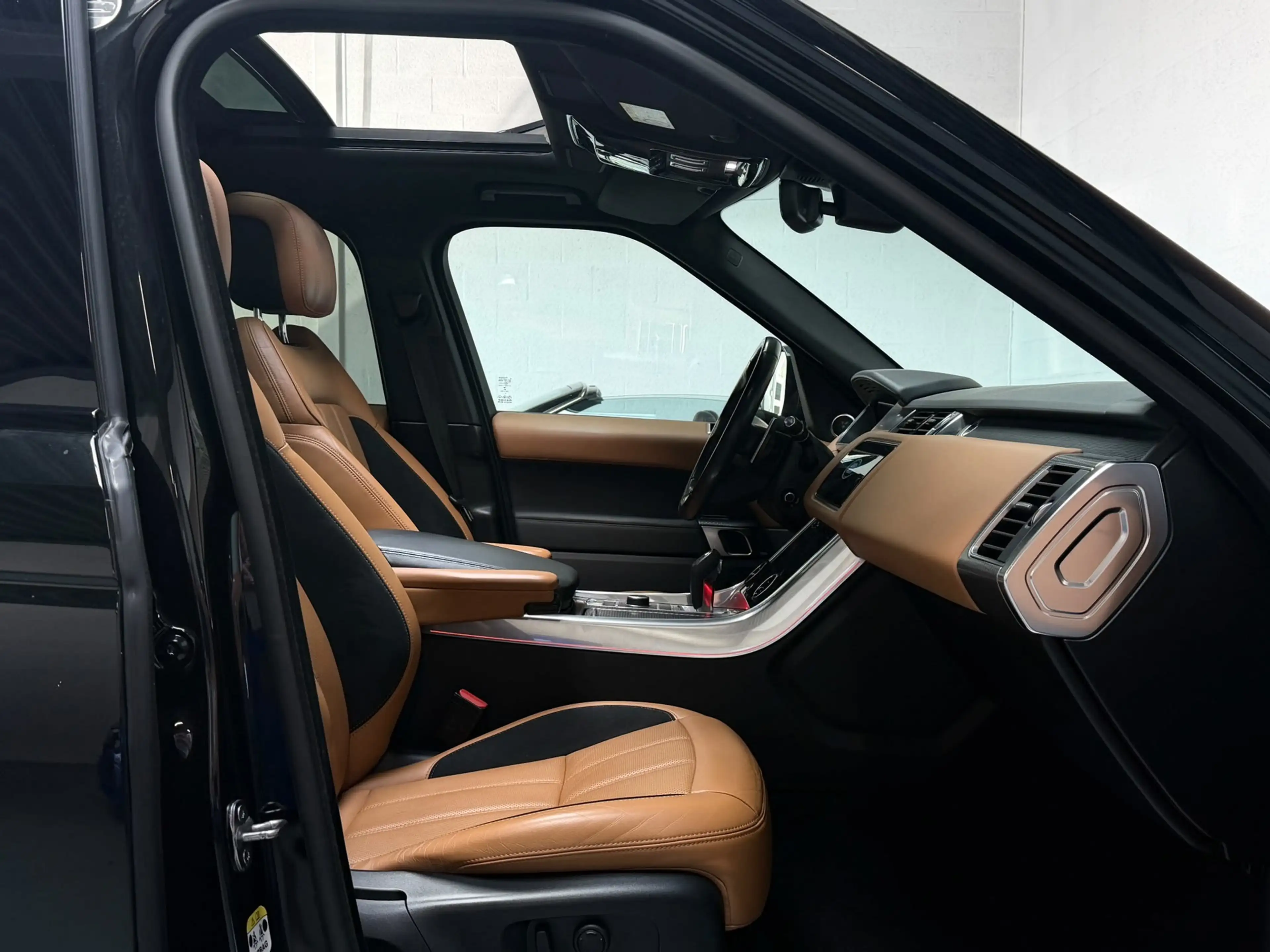 Land Rover Range Rover Sport P400e HSE DYNAMIC - PANORAMADAK - MERIDIAN - 22 IN — photo 40