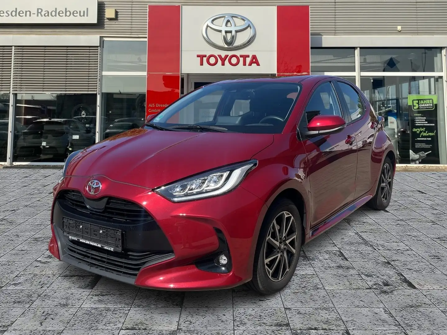 Toyota Yaris 1.5 D Team Deutschland Keyless*Sitzh*DAB Kırmızı - 2