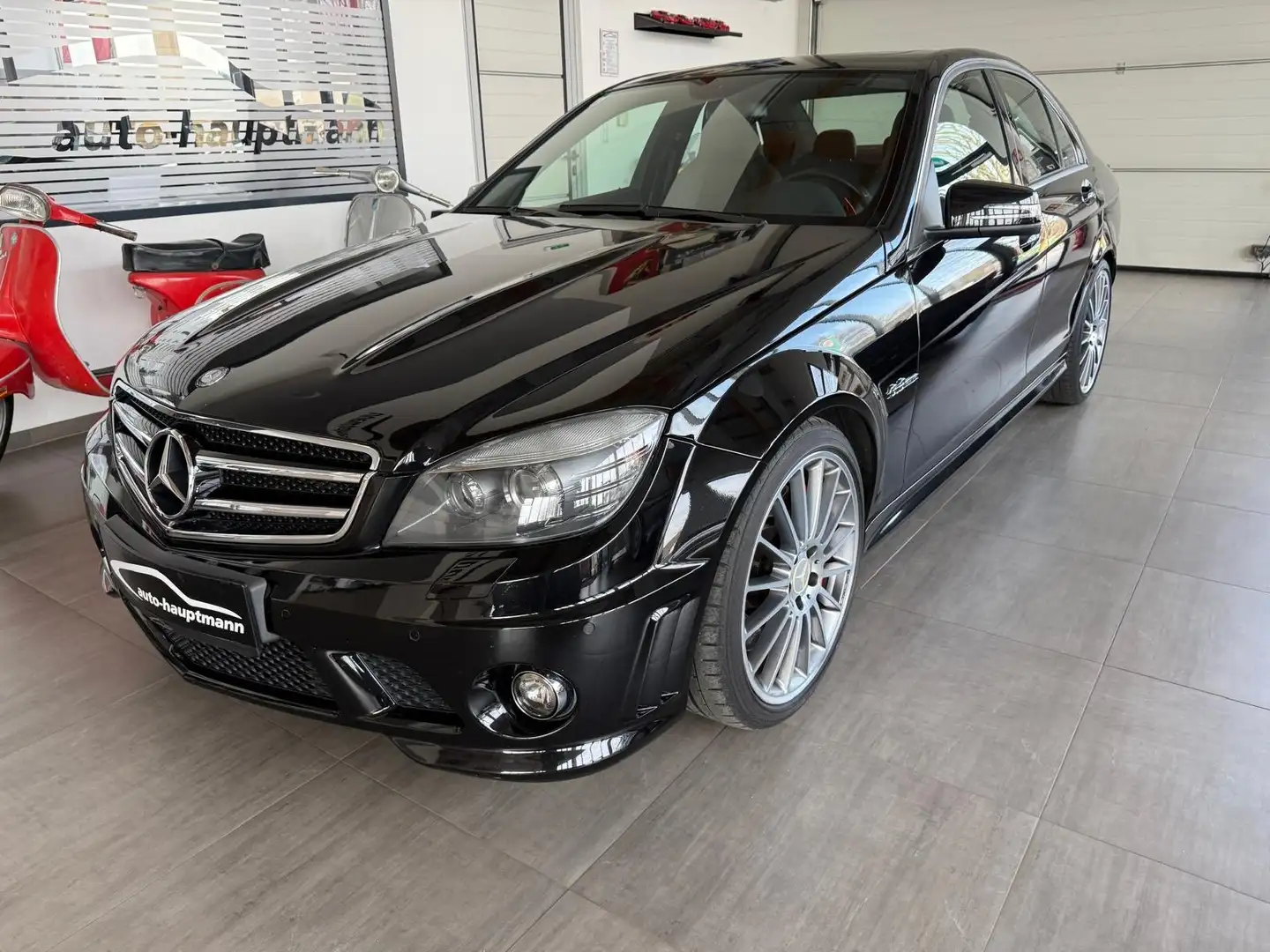 Mercedes-Benz C 63 AMG C 63 AMG (204.077) Schwarz - 1