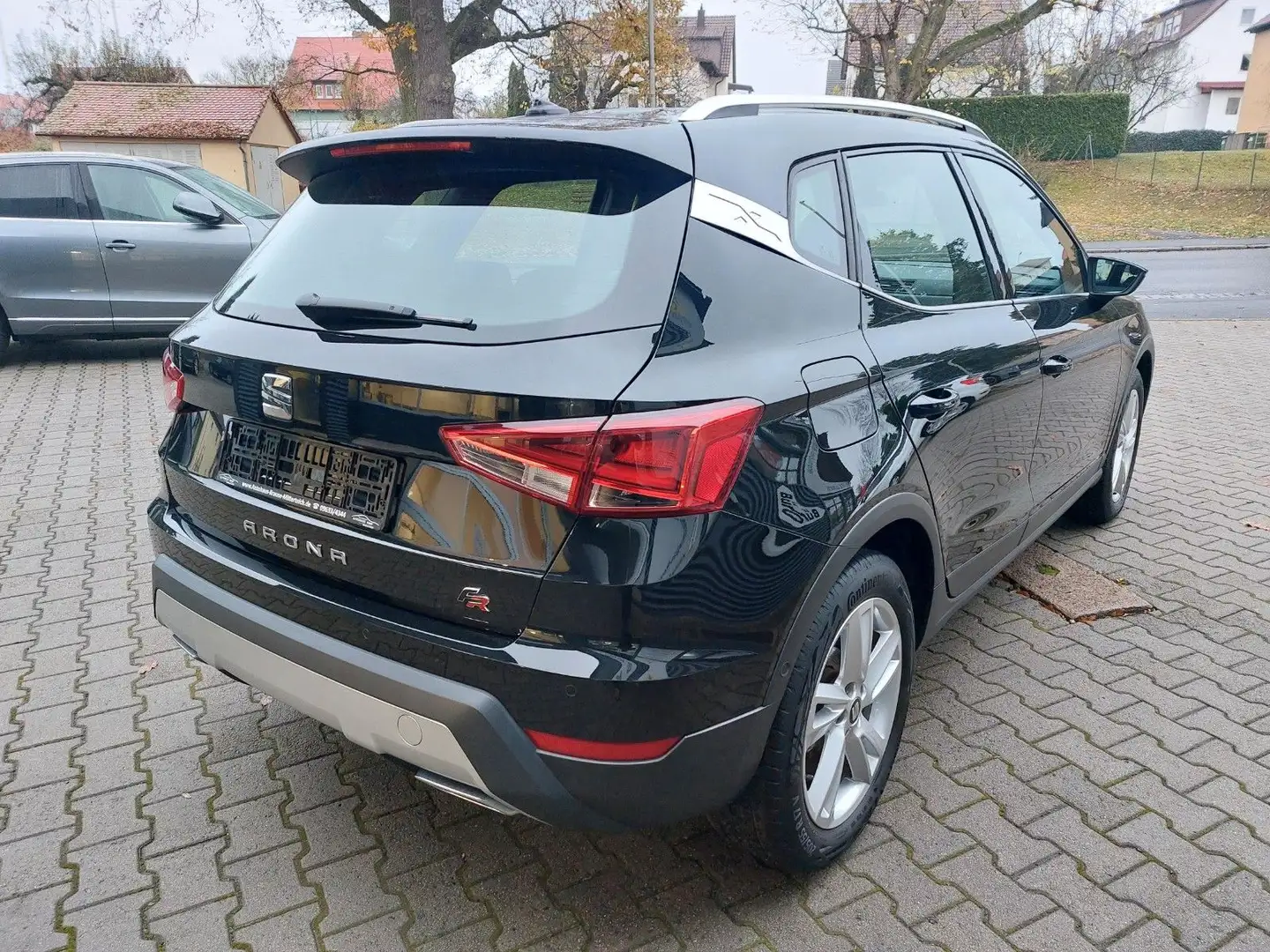 SEAT Arona FR Schwarz - 2