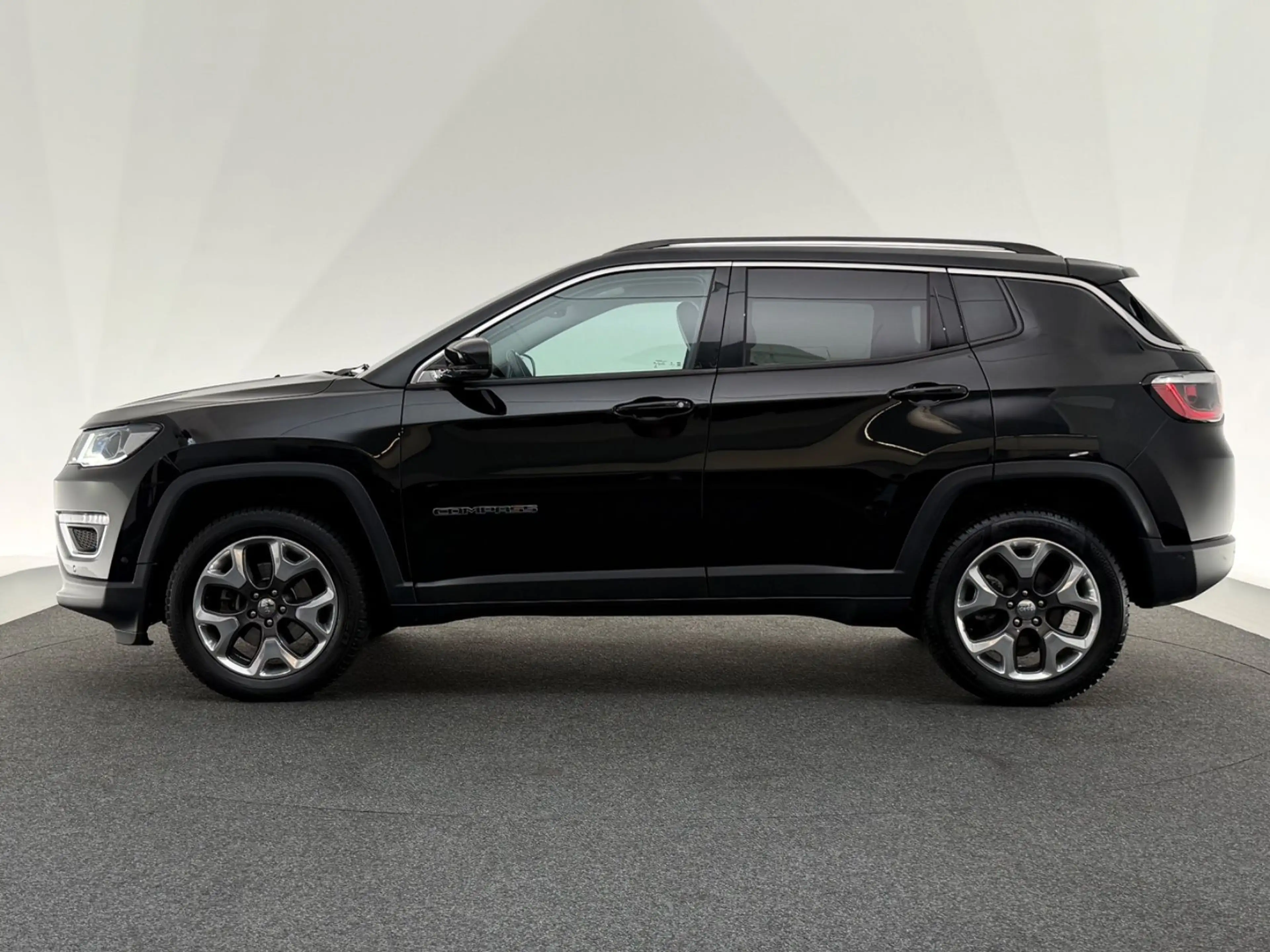 Jeep Compass 1.4 4WD*LIMITED*ACC-R.KAM-ALPINE-APP-LHZ — photo 4