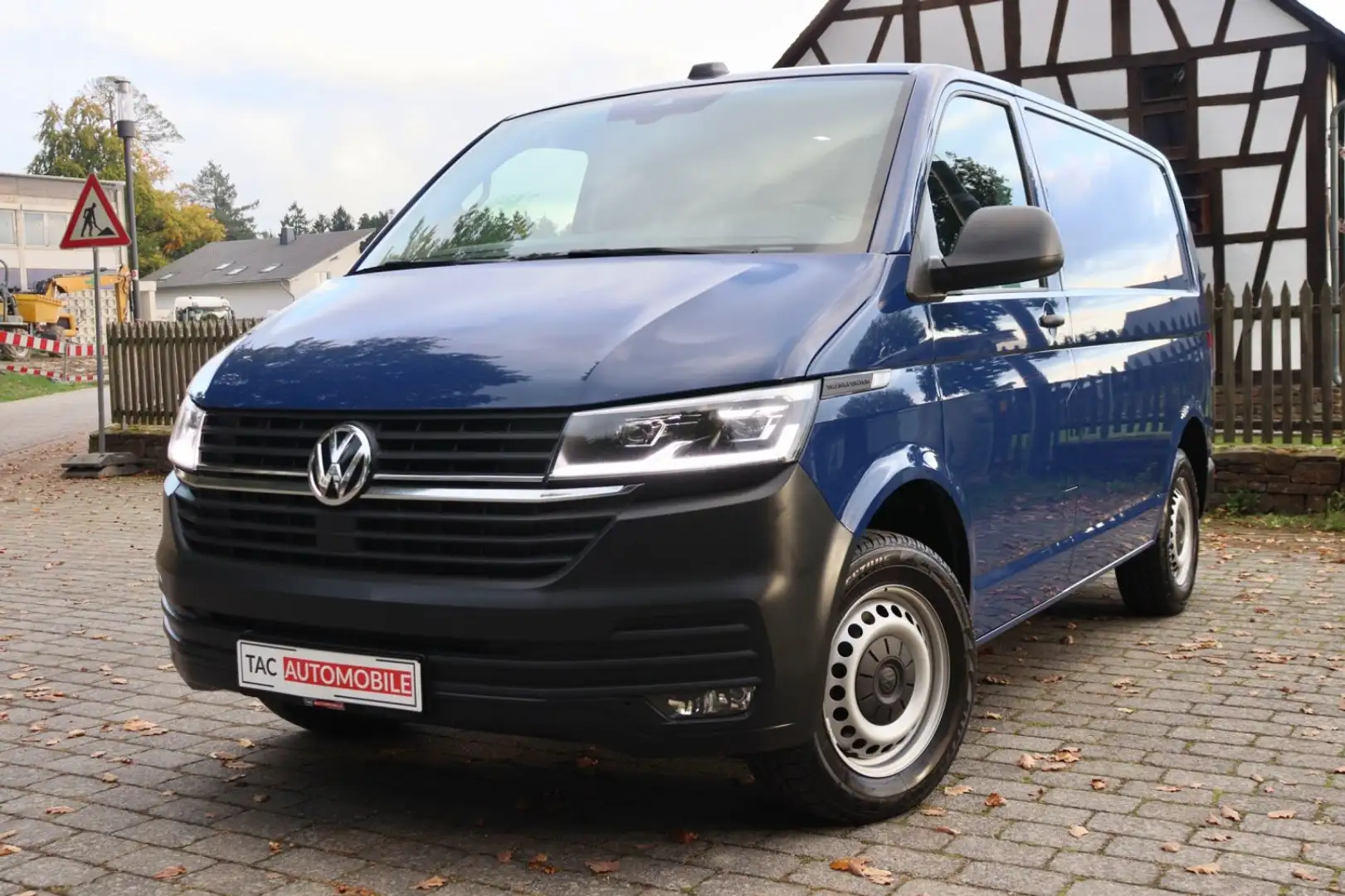 Volkswagen T6 Transporter T6.1 Kasten FWD DSG LED*STANDHEIZ*KAMERA*ACC*LAN Bleu - 1