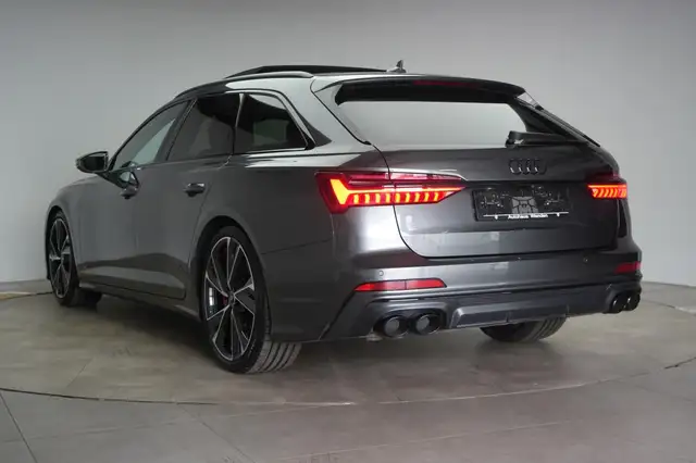 Audi S6 view 5