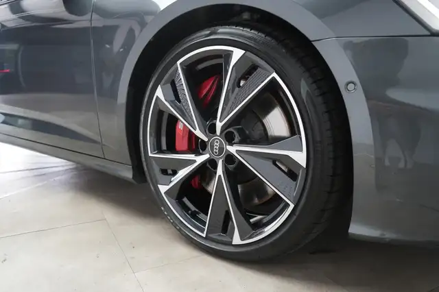 Audi S6 view 15