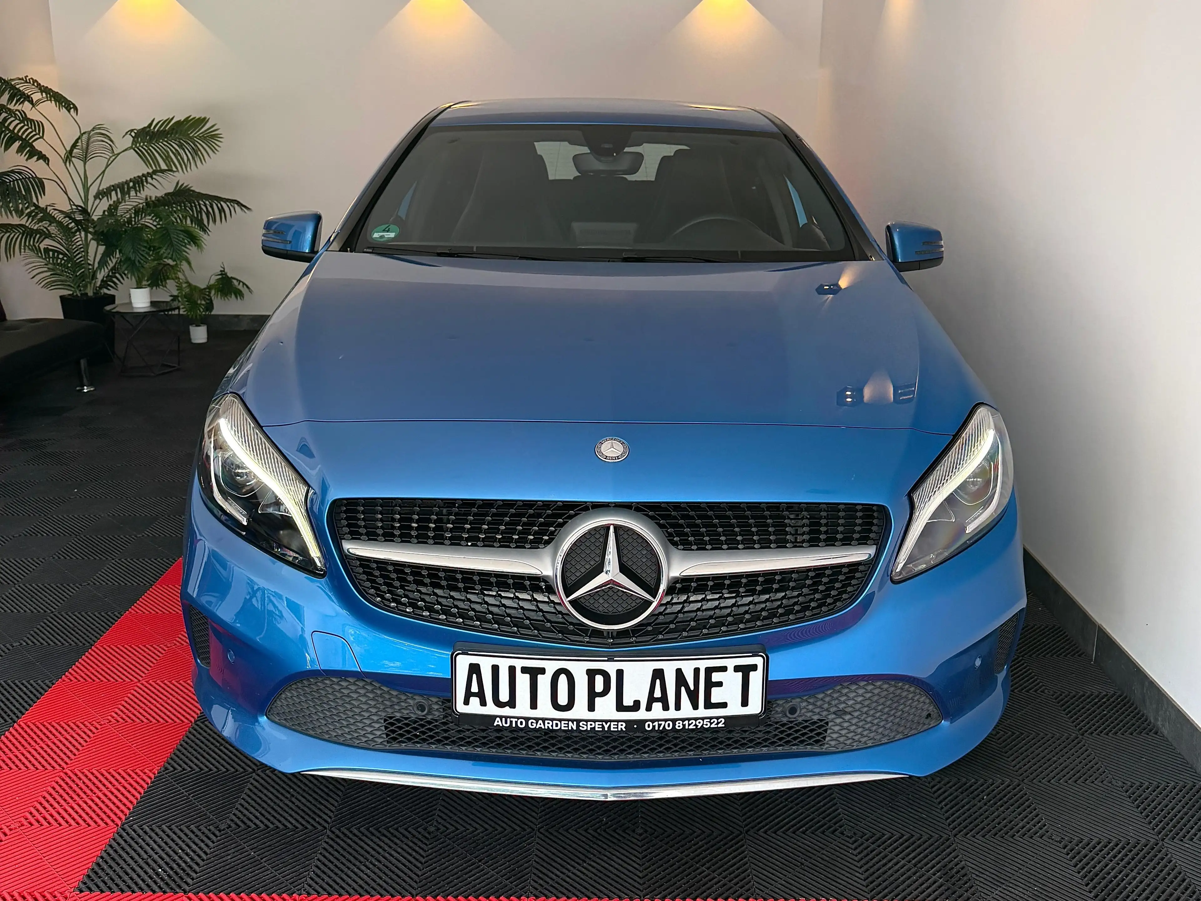 Mercedes-Benz A 180 A 180 BlueEfficiency, TÜV 02/28 — photo 2