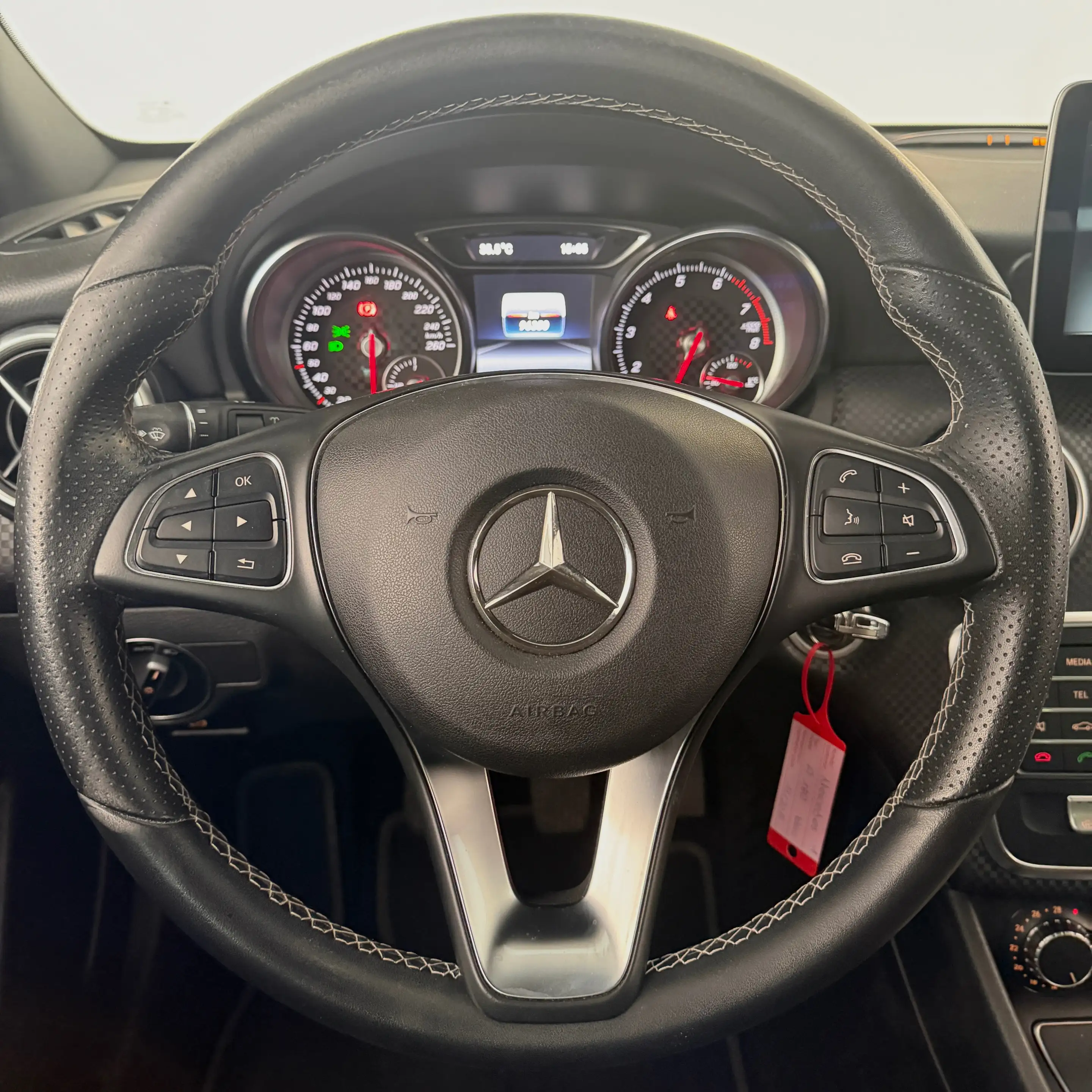 Mercedes-Benz A 180 A 180 BlueEfficiency, TÜV 02/28 — photo 7